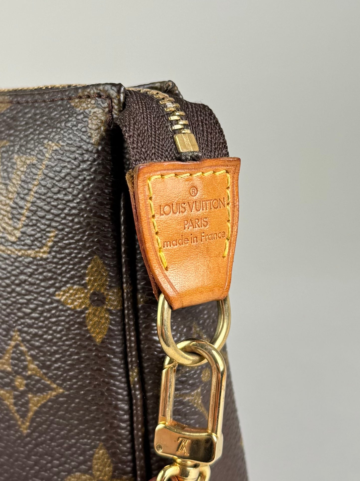 Louis Vuitton Pochette Accessories