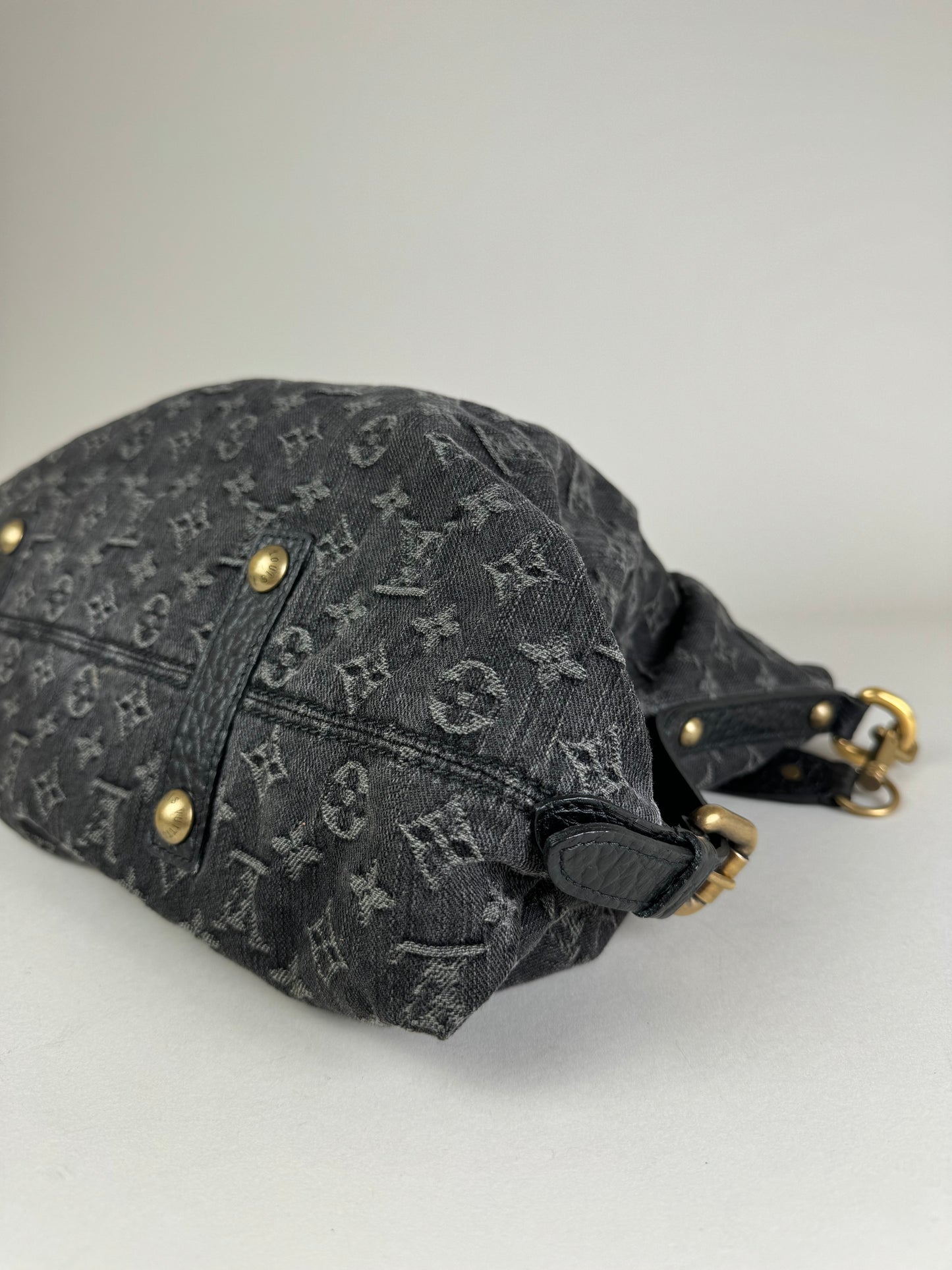 Louis Vuitton Neo Cabby MM