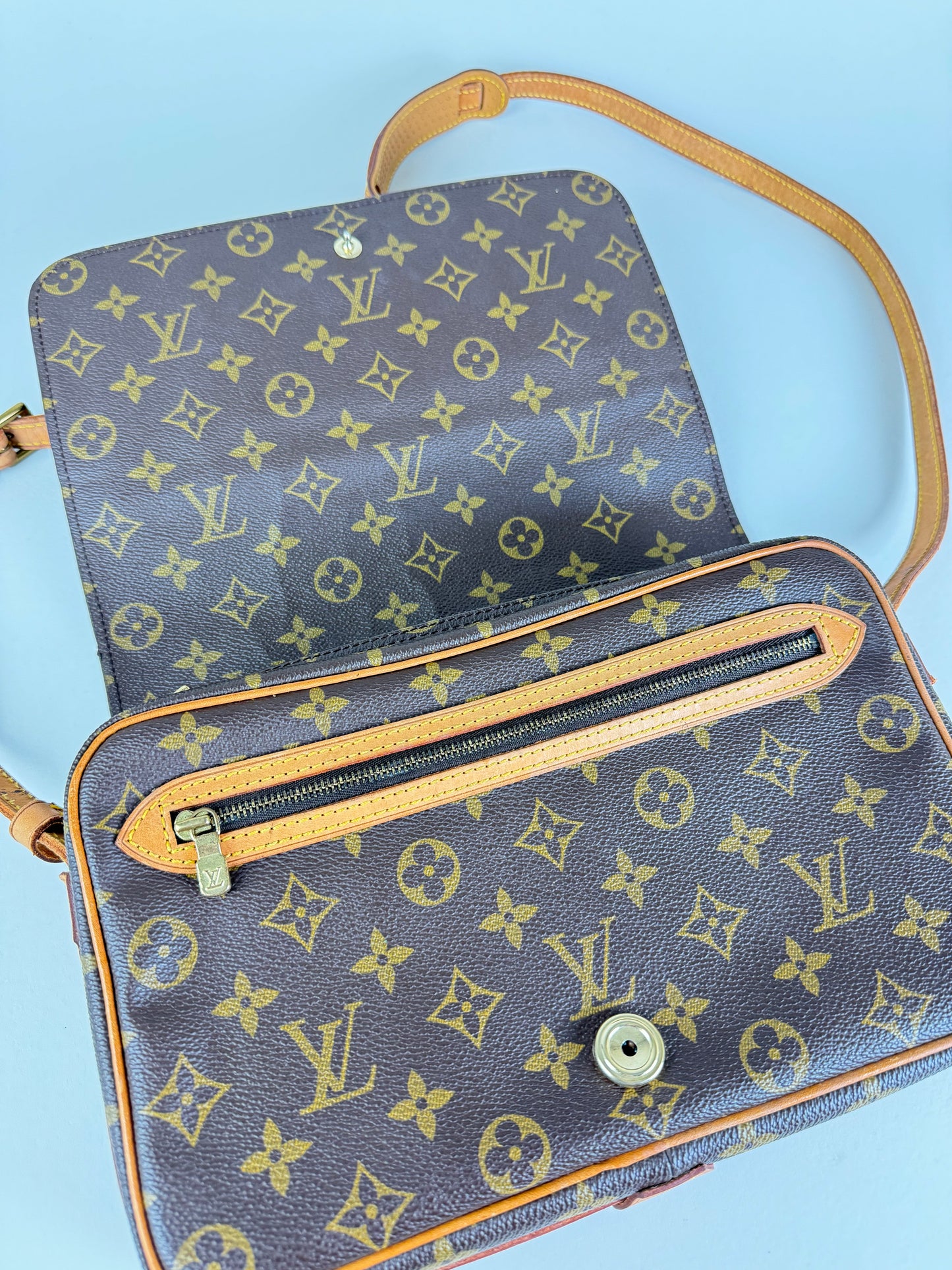 Louis Vuitton Saint Germain 27