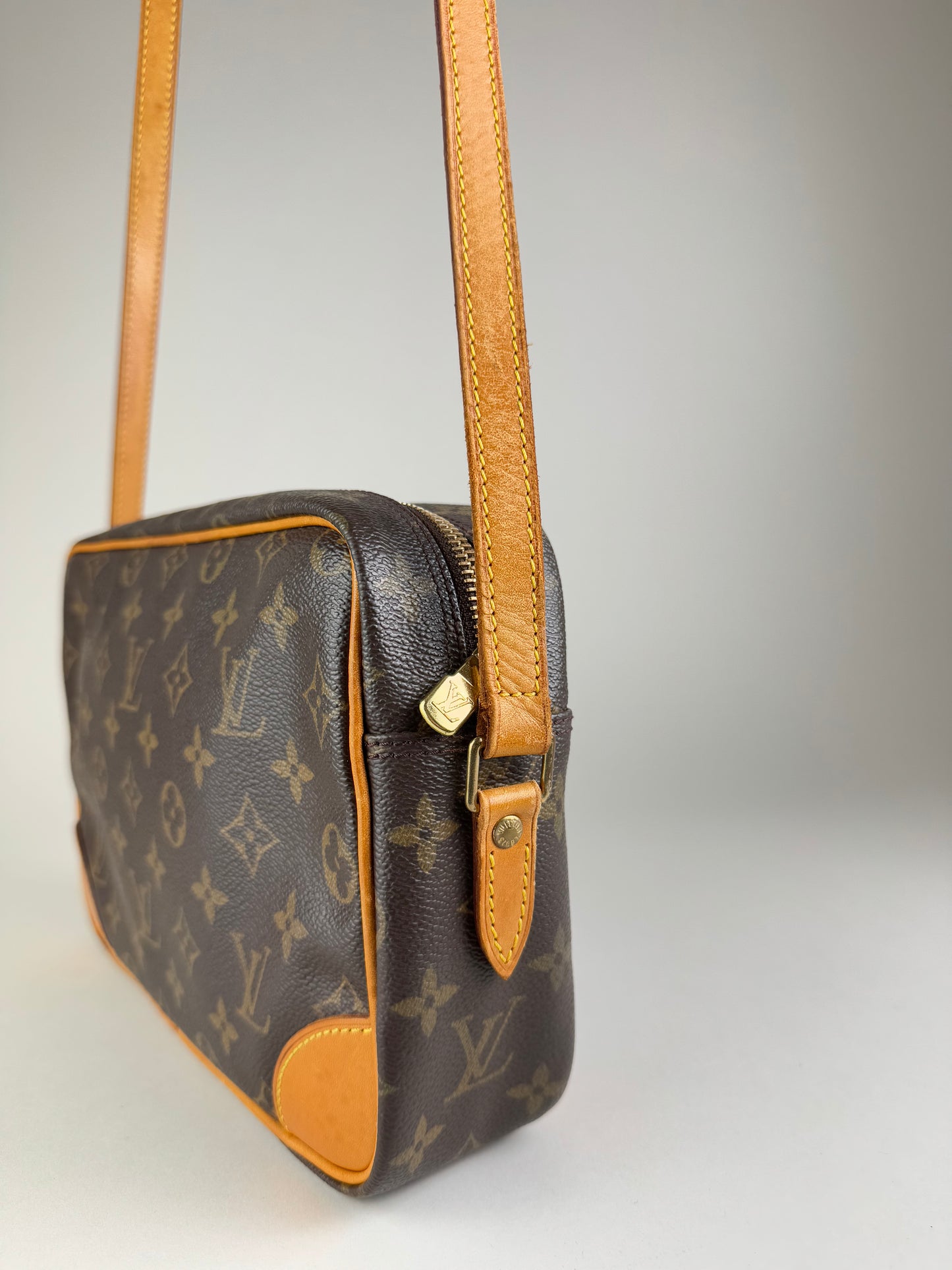 Louis Vuitton Trocadero 27