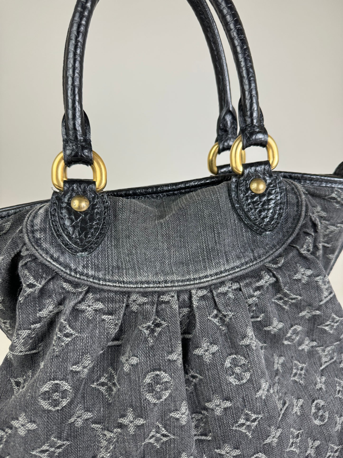 Louis Vuitton Neo Cabby MM