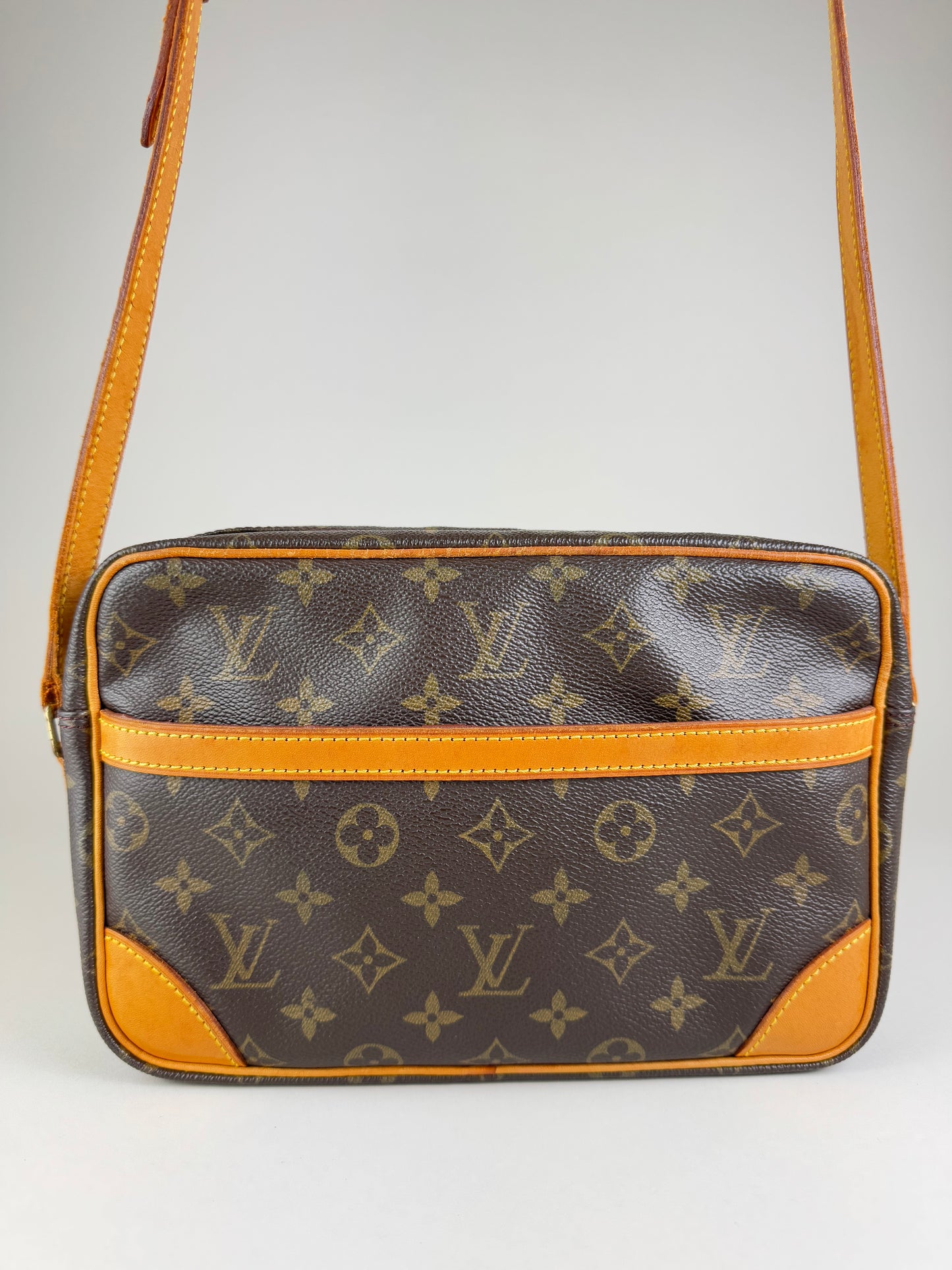 Louis Vuitton Trocadero 27