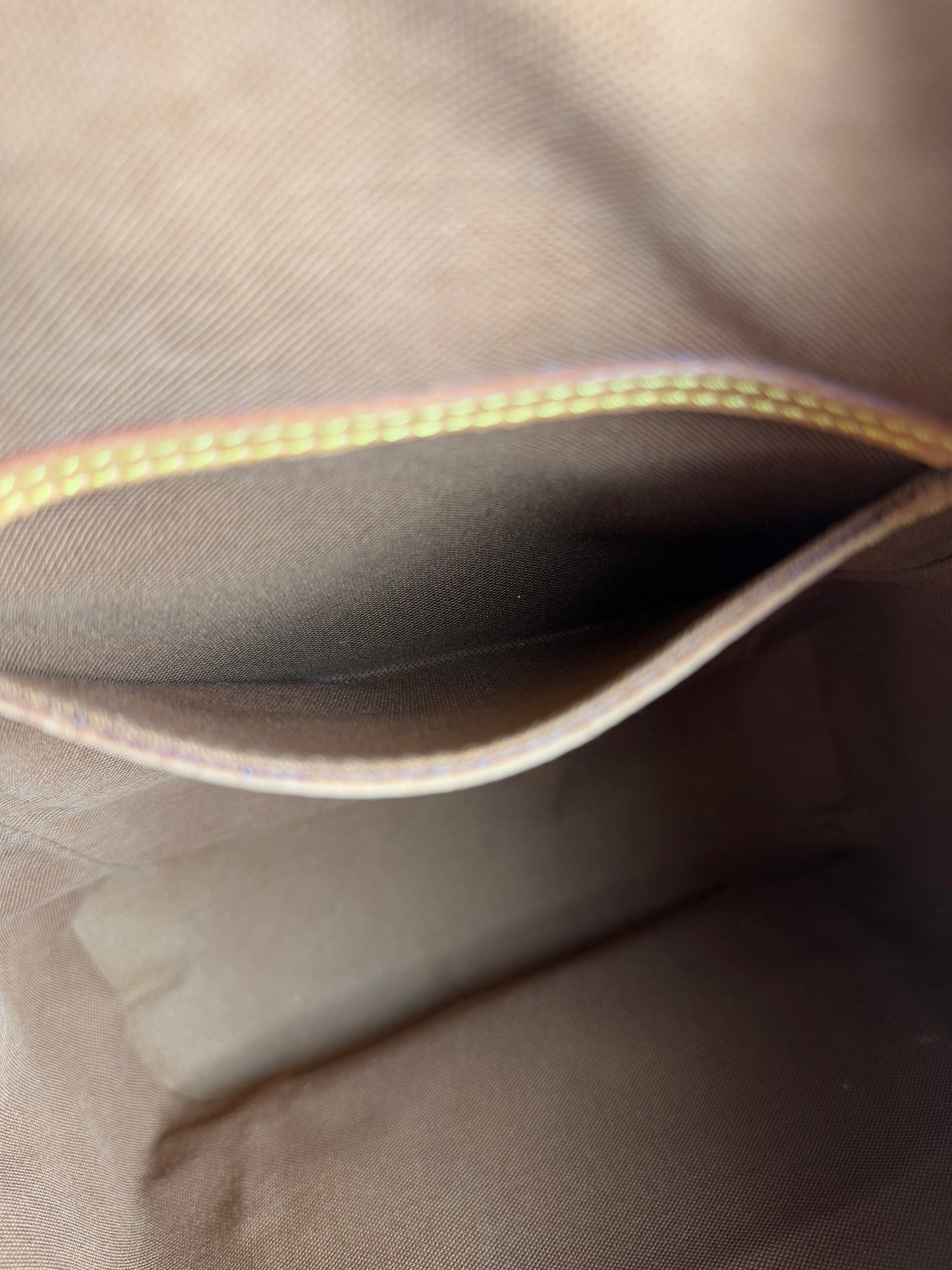 Louis Vuitton Montsouris MM