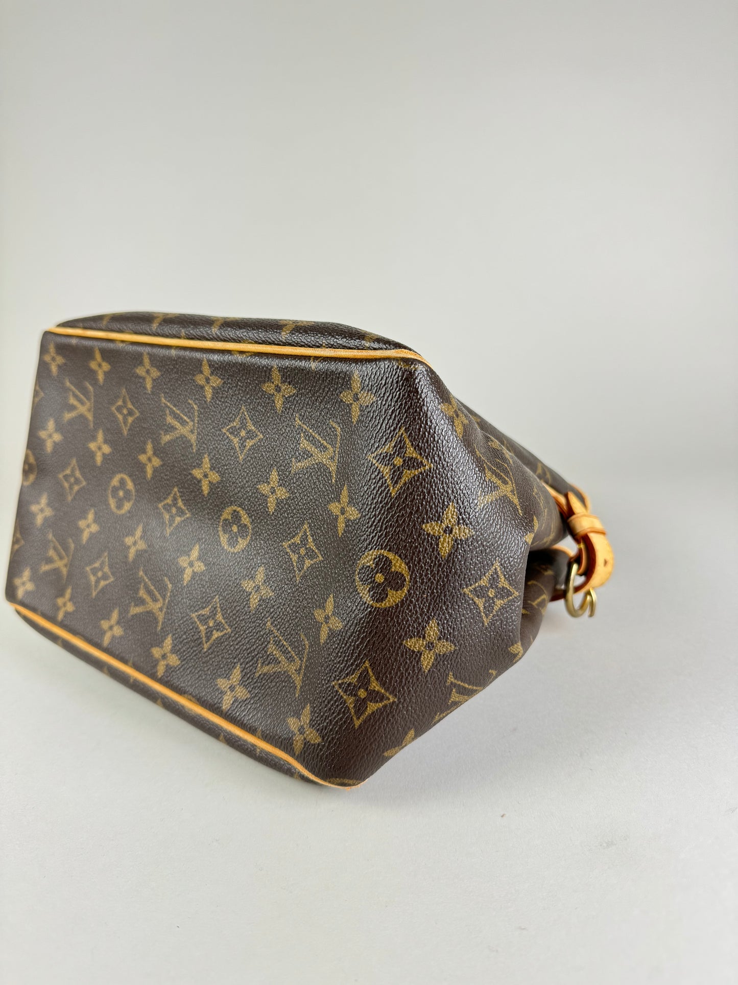 Louis Vuitton Batignolles