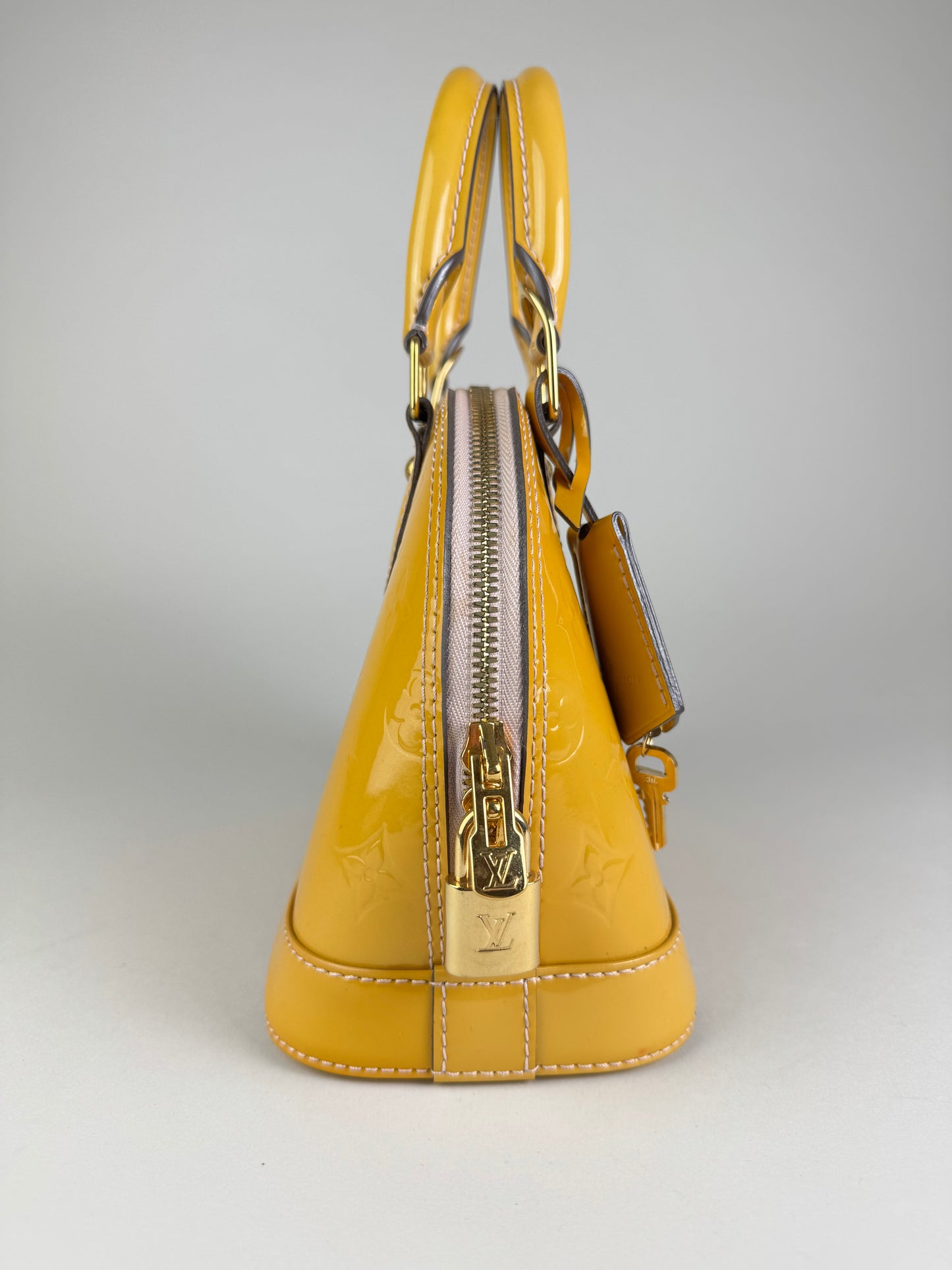 Louis Vuitton Alma BB Vernice