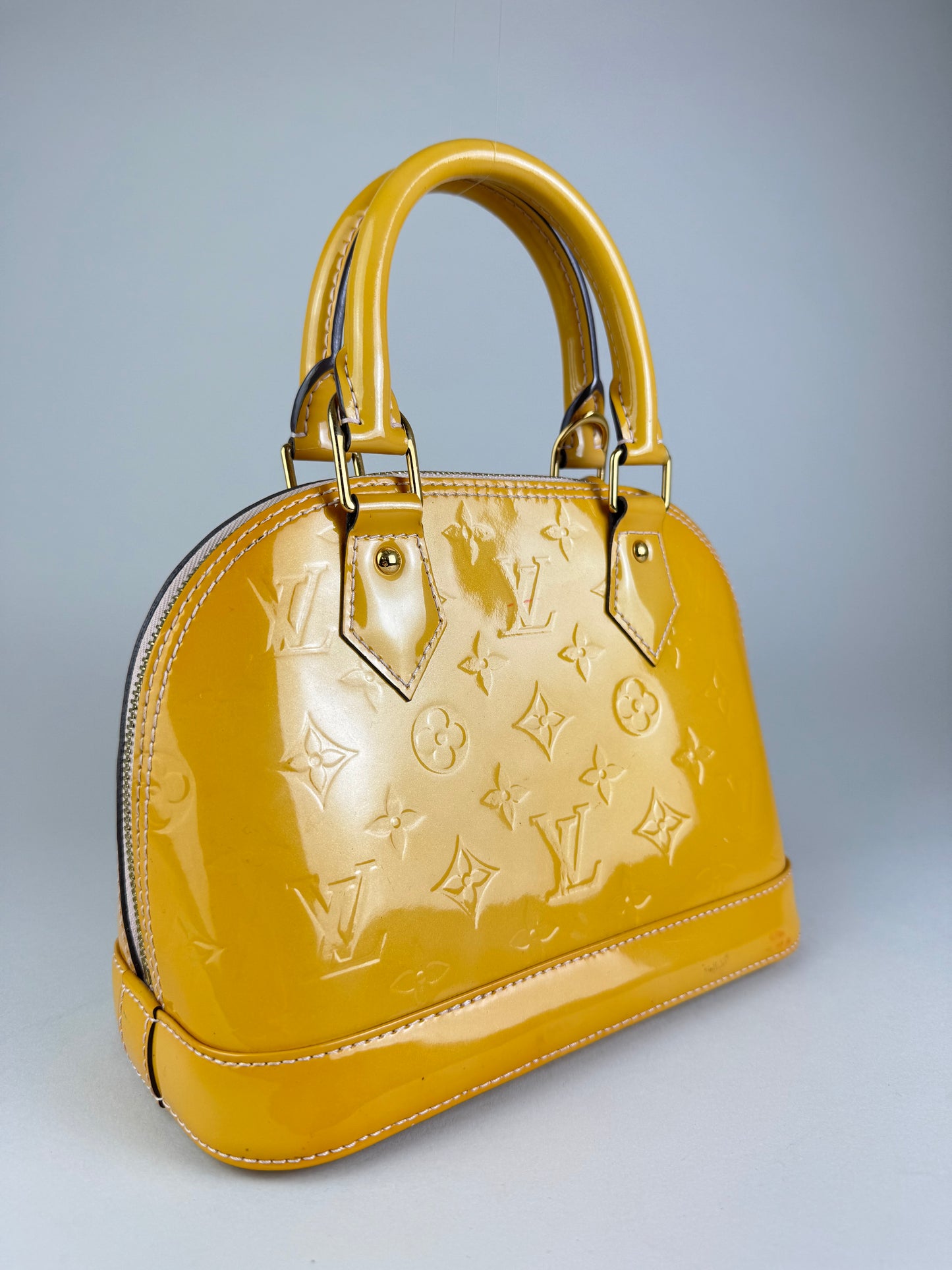 Louis Vuitton Alma BB Vernice