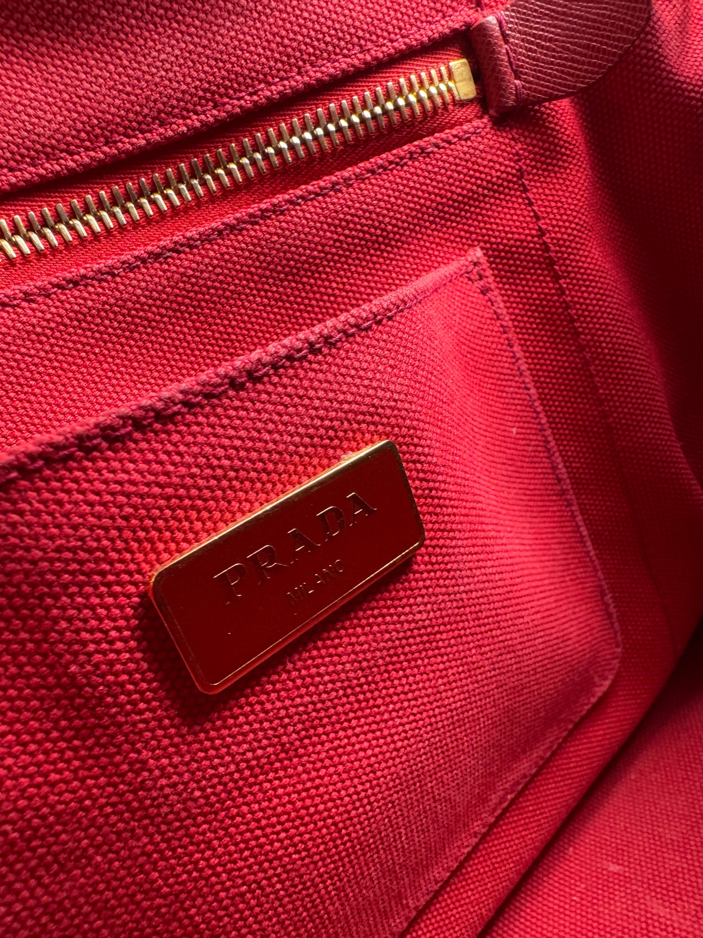 Prada Canapa MM