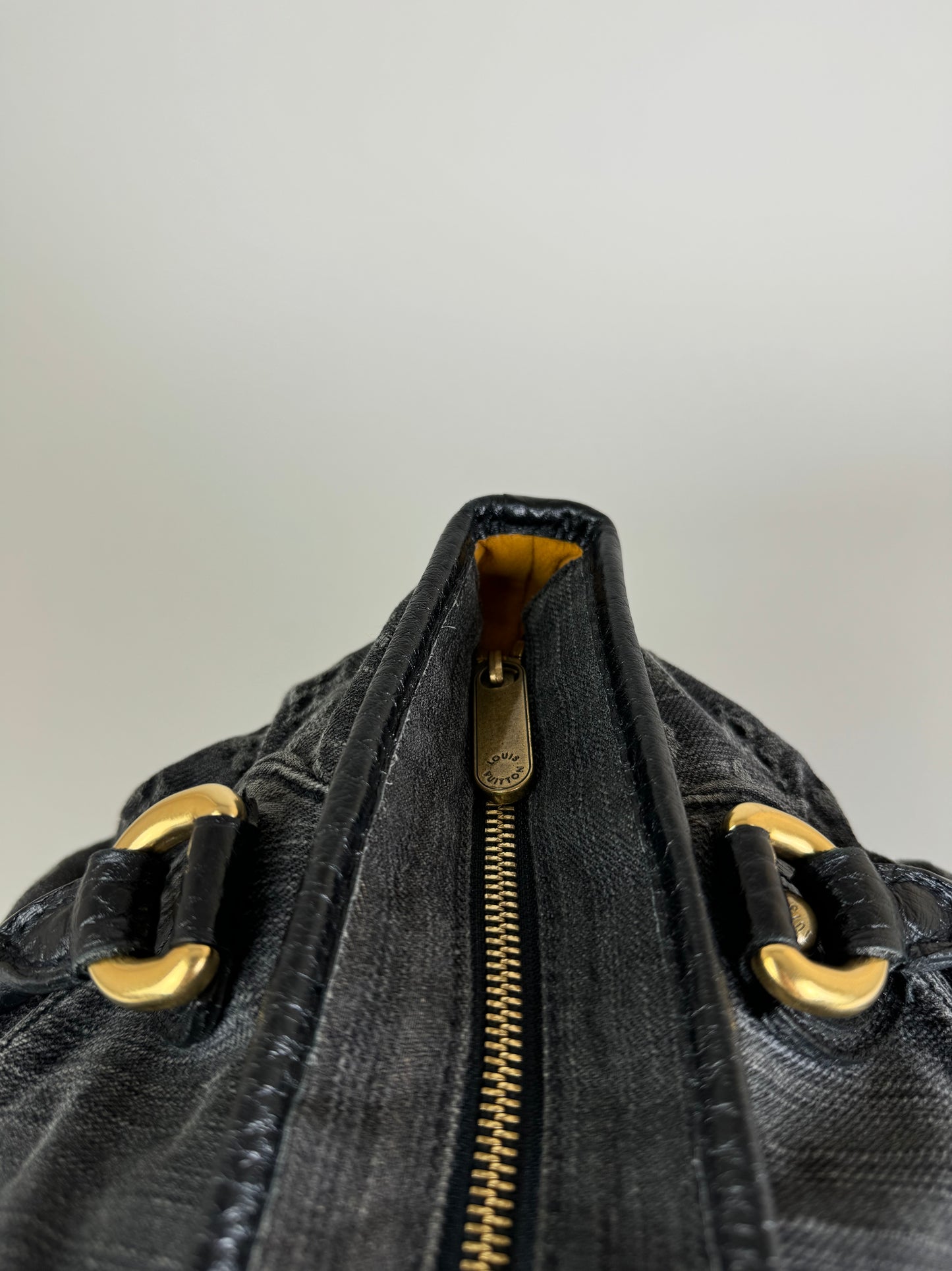 Louis Vuitton Neo Cabby MM