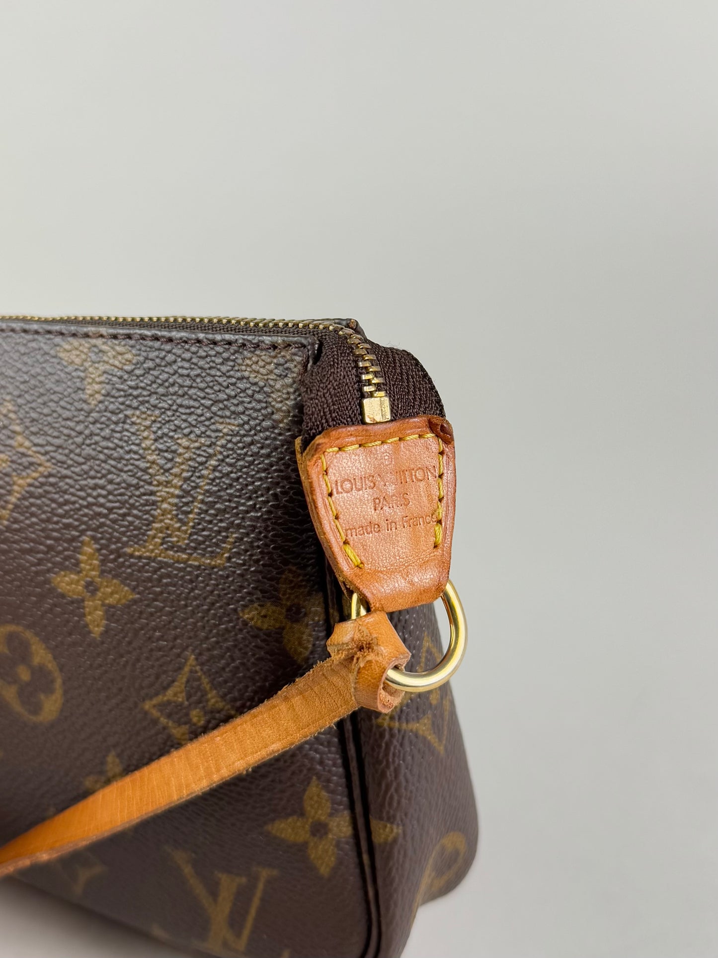 Louis Vuitton Pochette Accessories