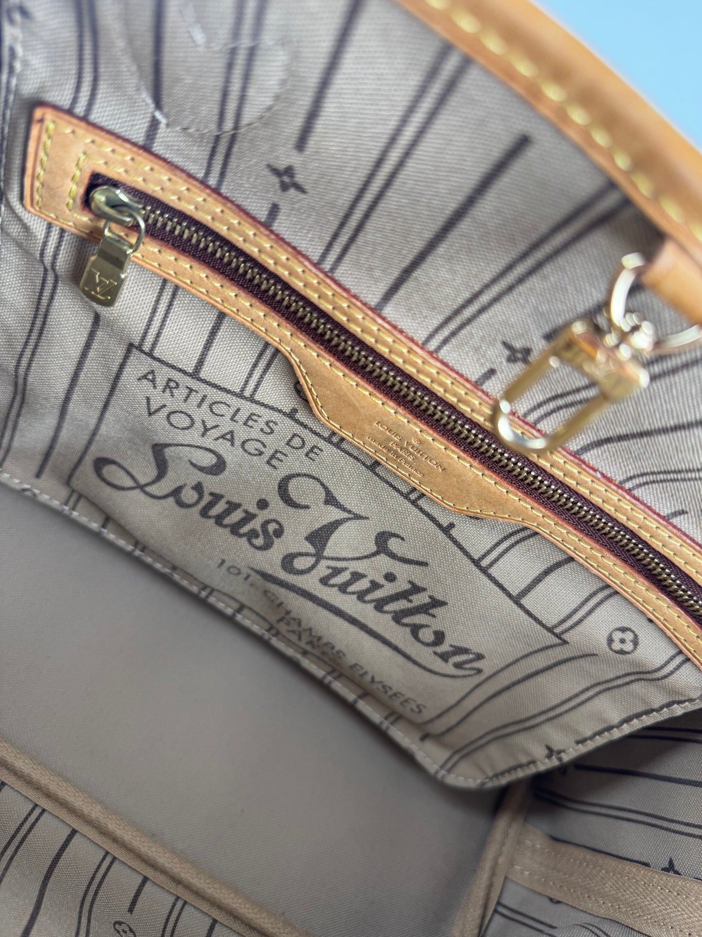 Louis Vuitton Neverfull PM