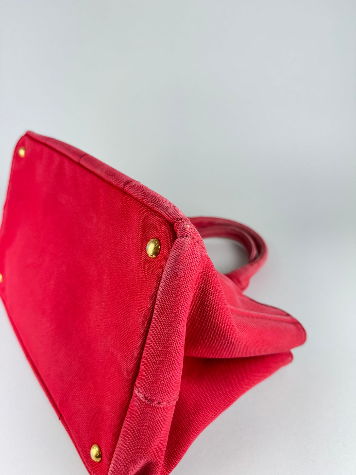 Prada Canapa MM