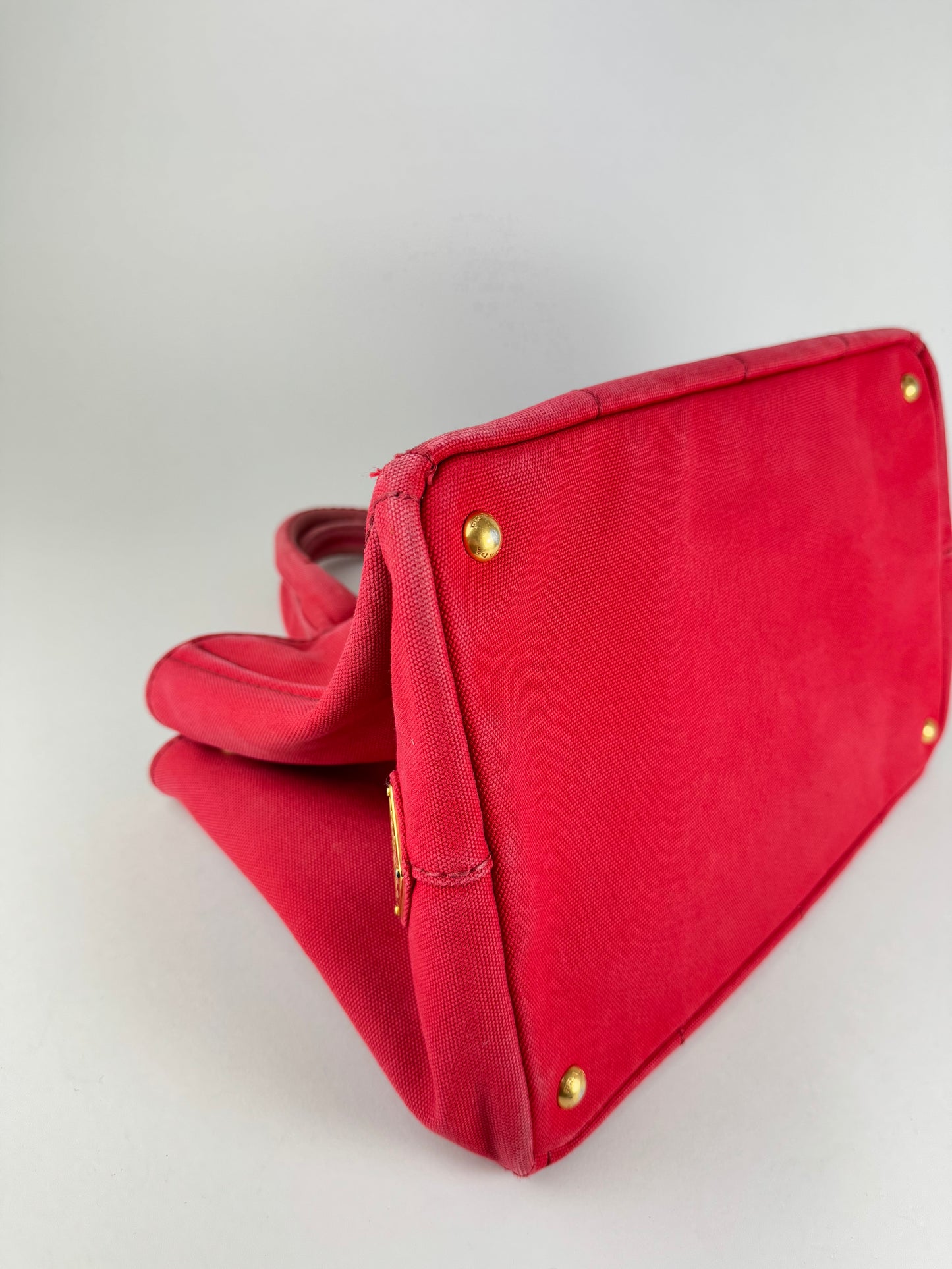 Prada Canapa MM