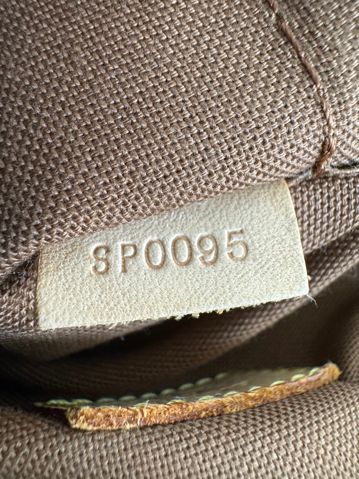 Louis Vuitton Batignolles