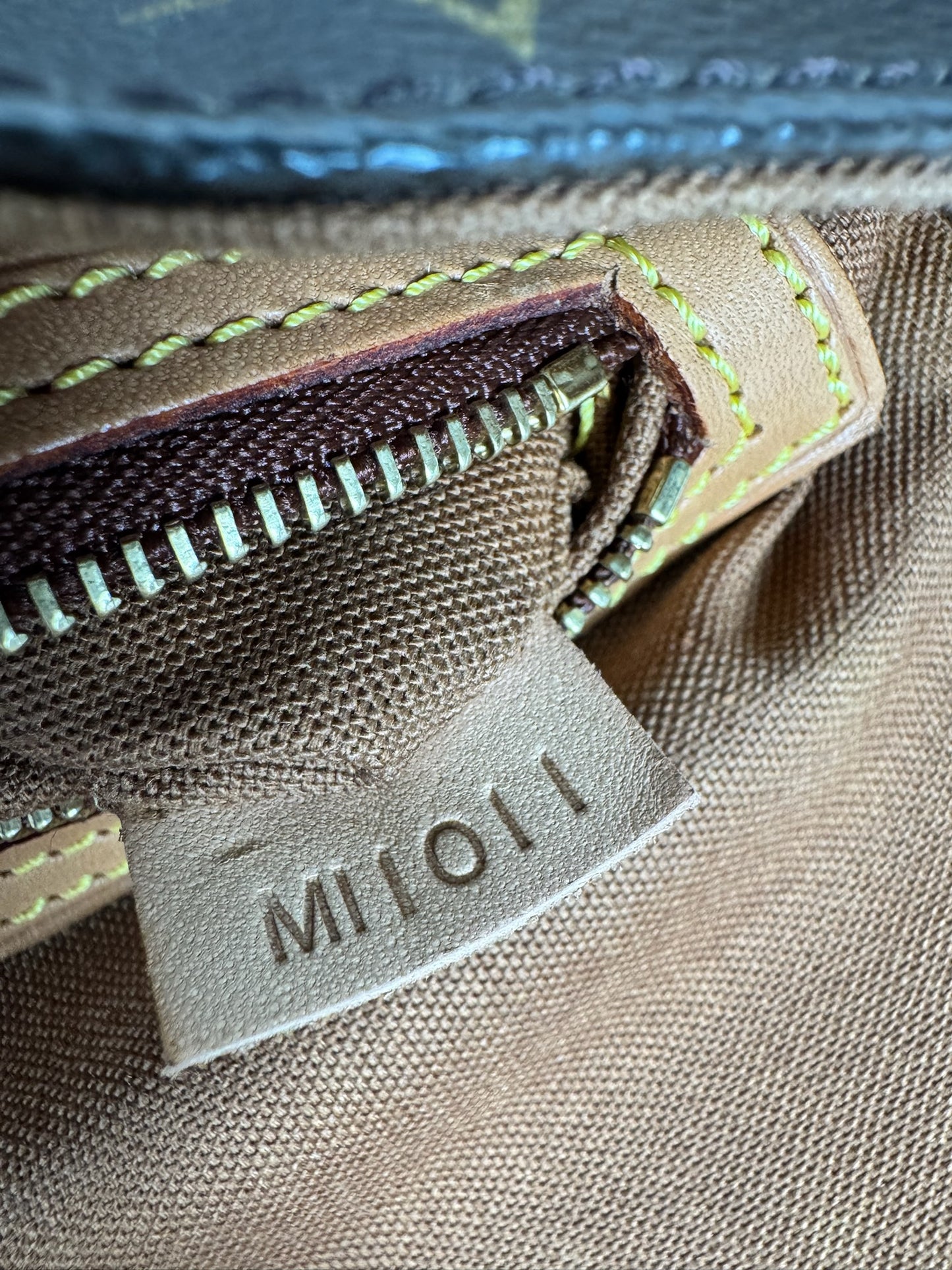 Louis Vuitton Mini Looping