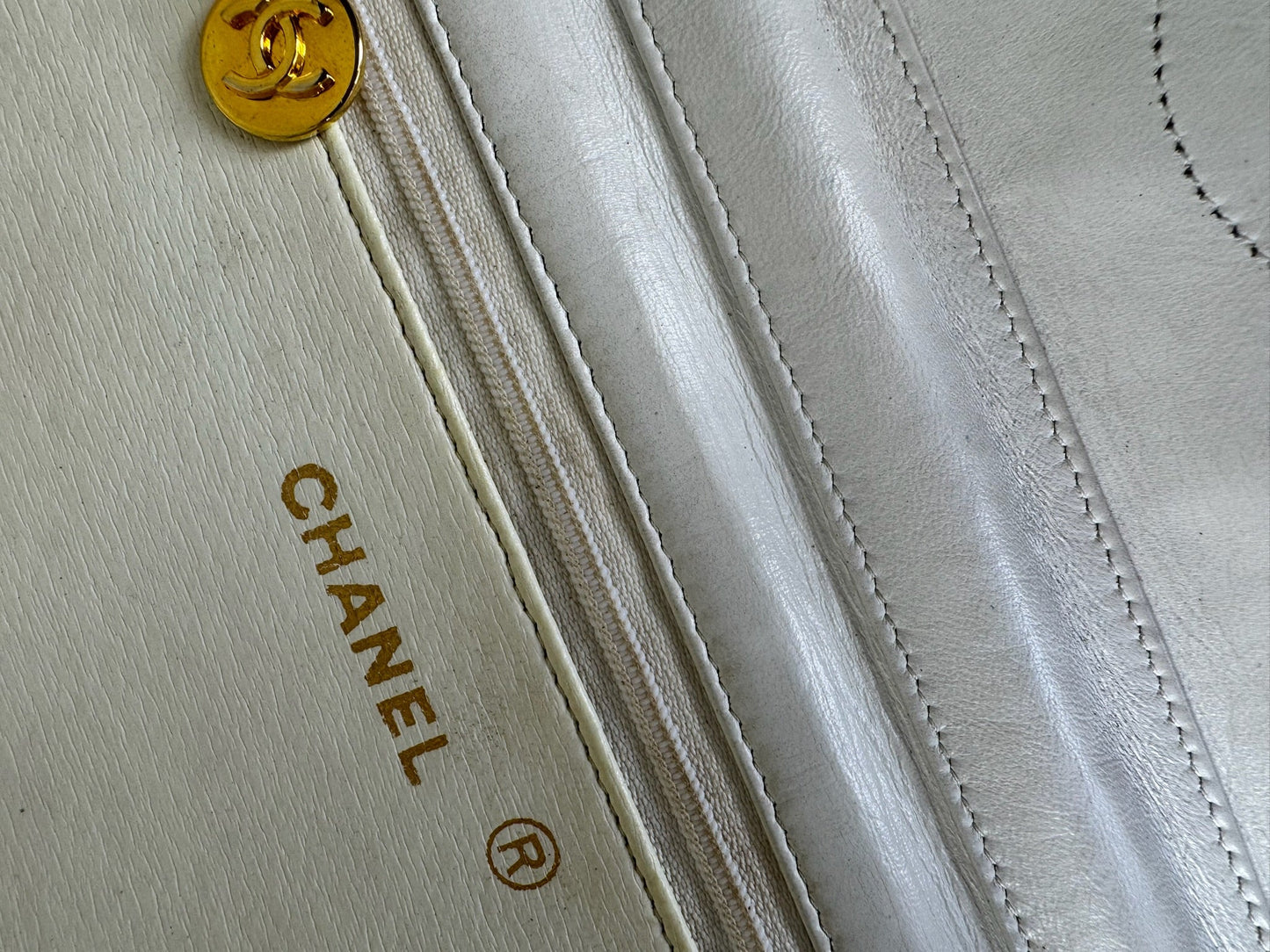 Chanel Single Flap Lambskin - respace.studio