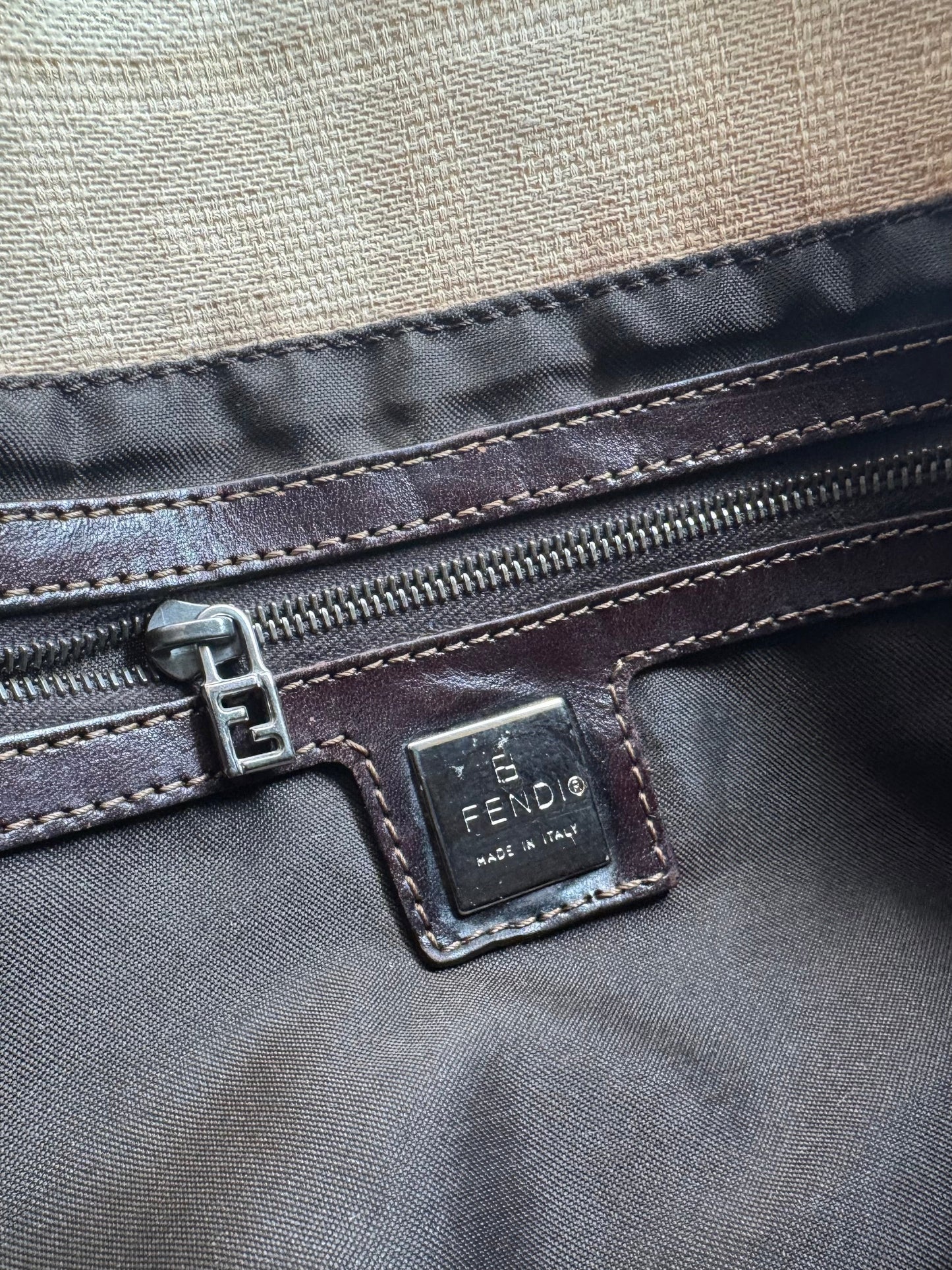 Fendi Mamma Baguette - respace.studio