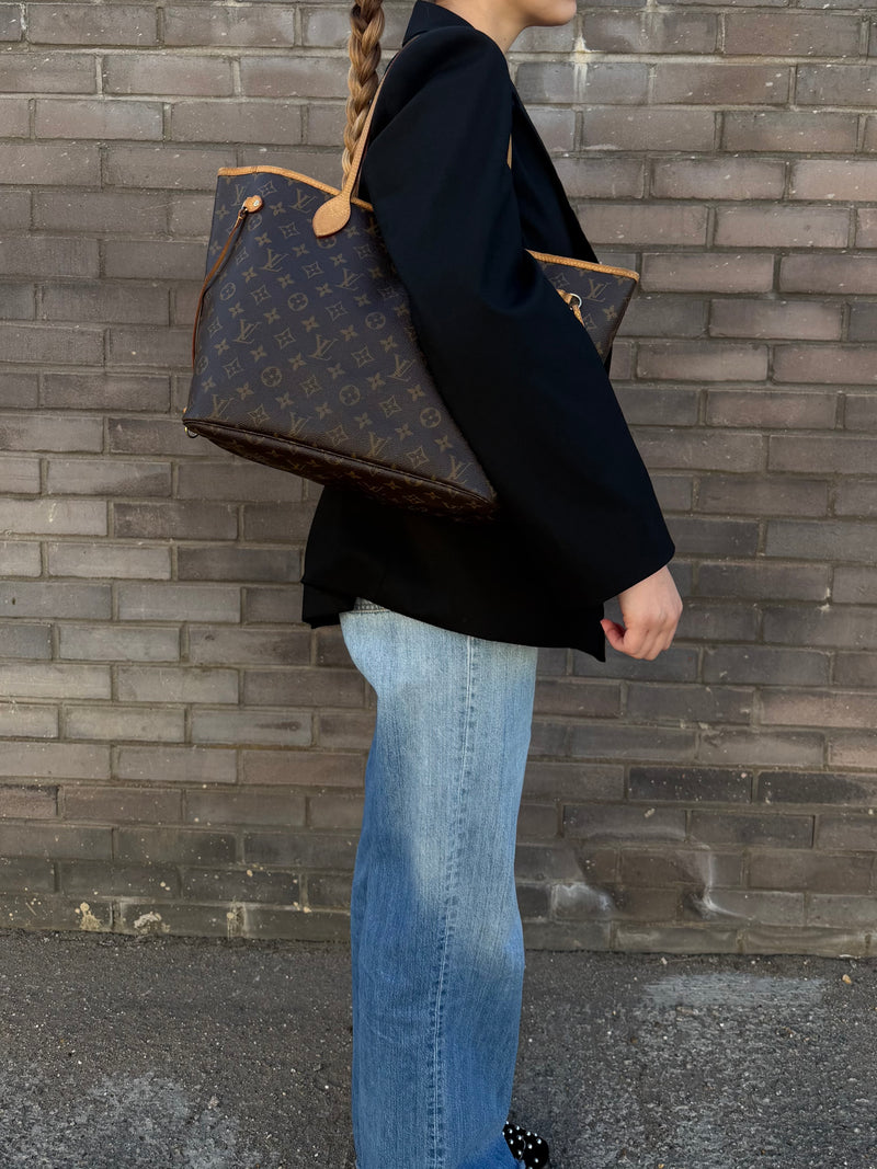 Louis Vuitton Neverfull MM - worn