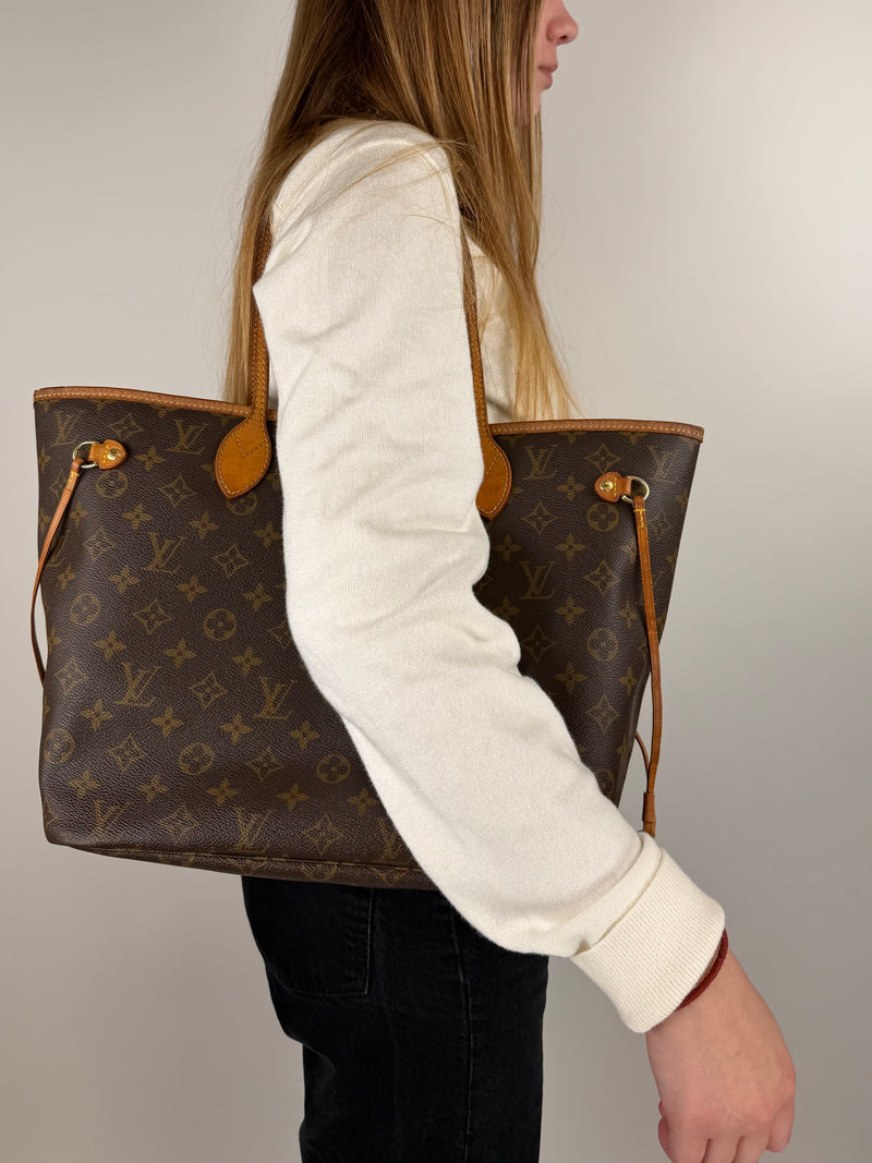 Louis Vuitton Neverfull MM - worn