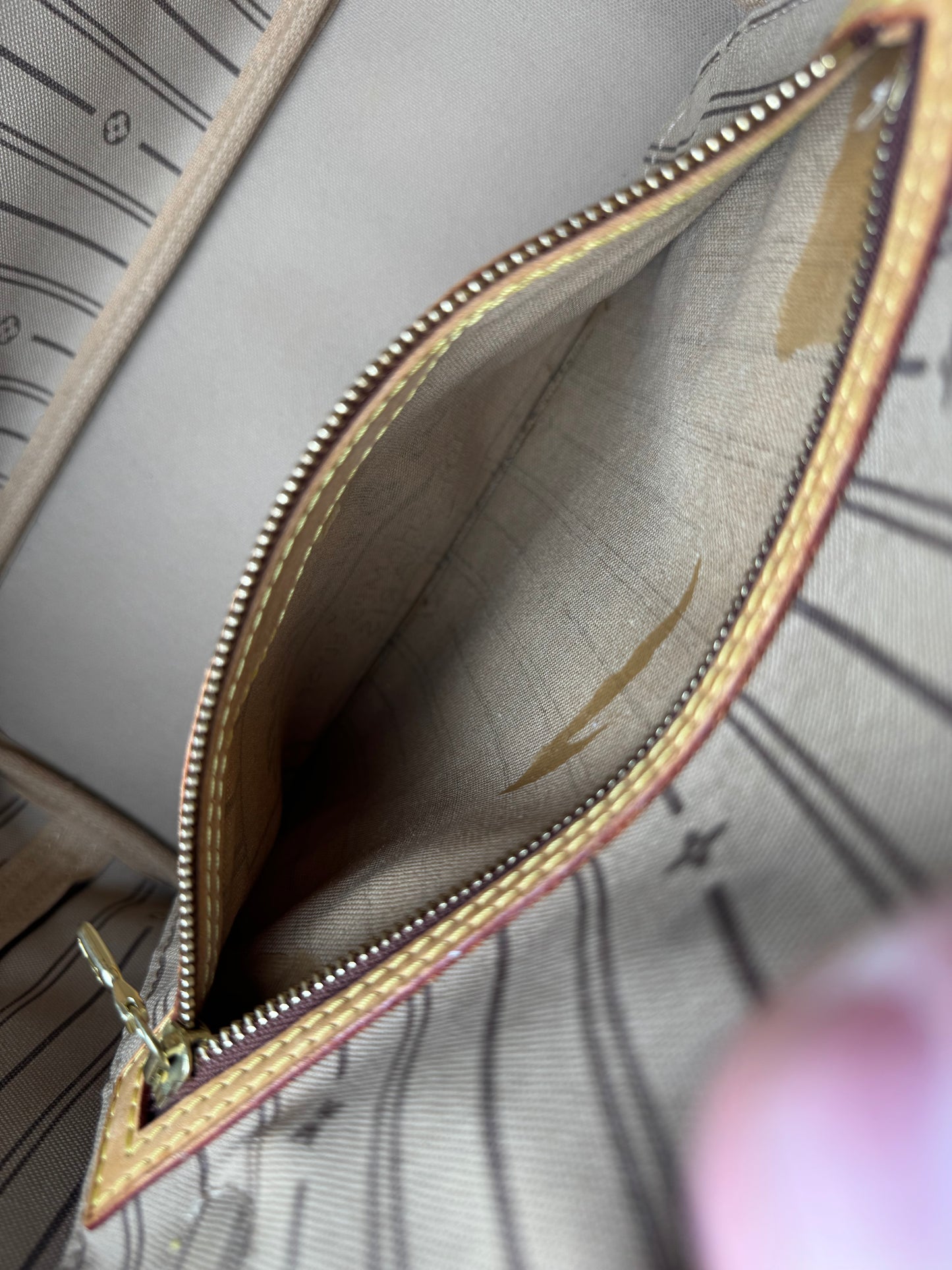 Louis Vuitton Neverfull PM