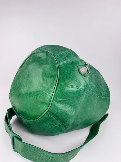 Balenciaga Bucket Pompon Giant