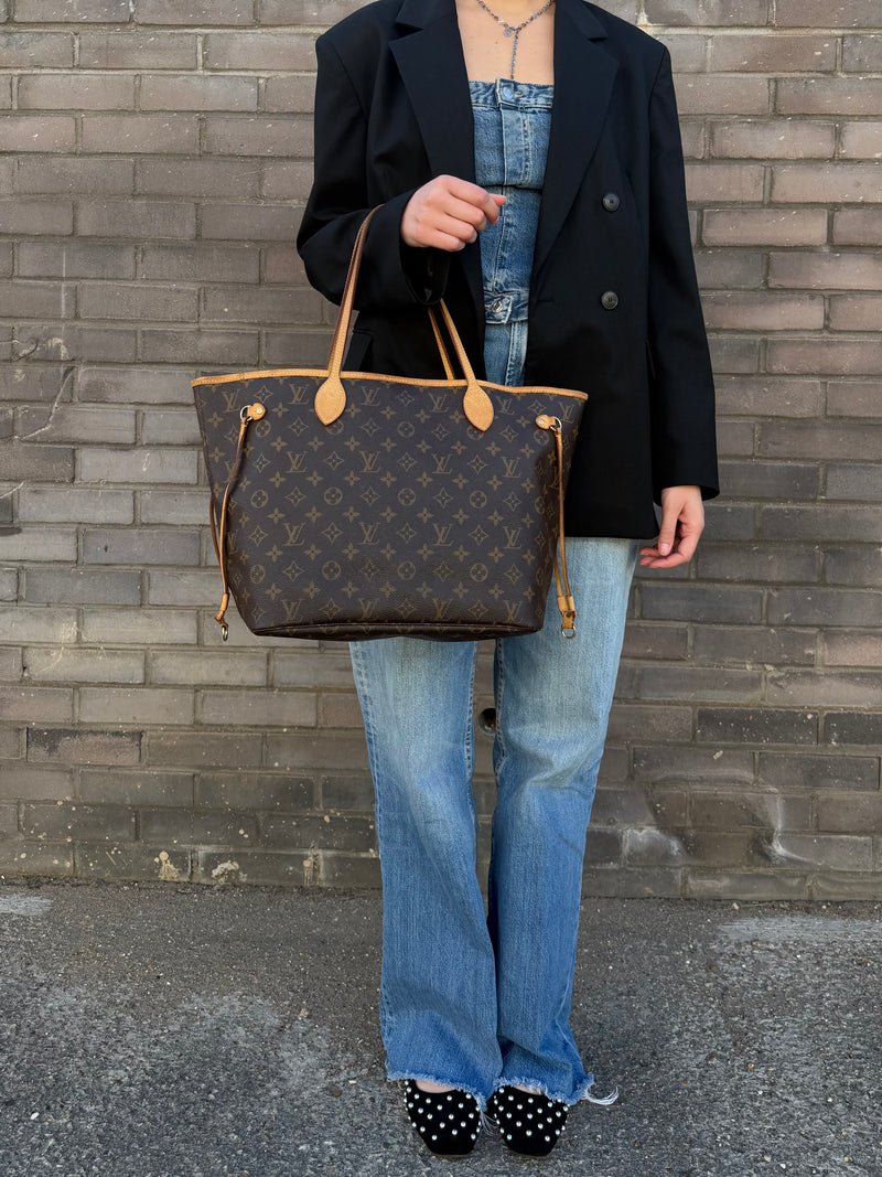 Louis Vuitton Neverfull MM - worn