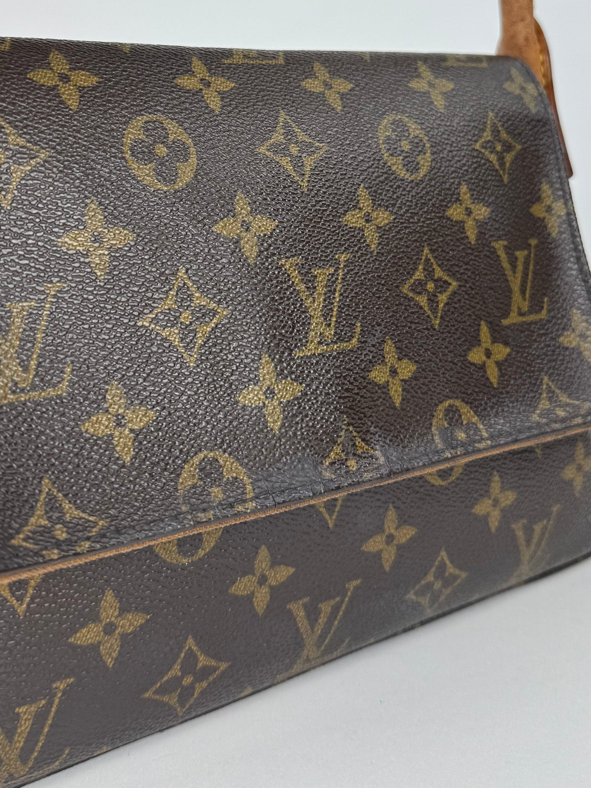 Louis Vuitton Mini Looping