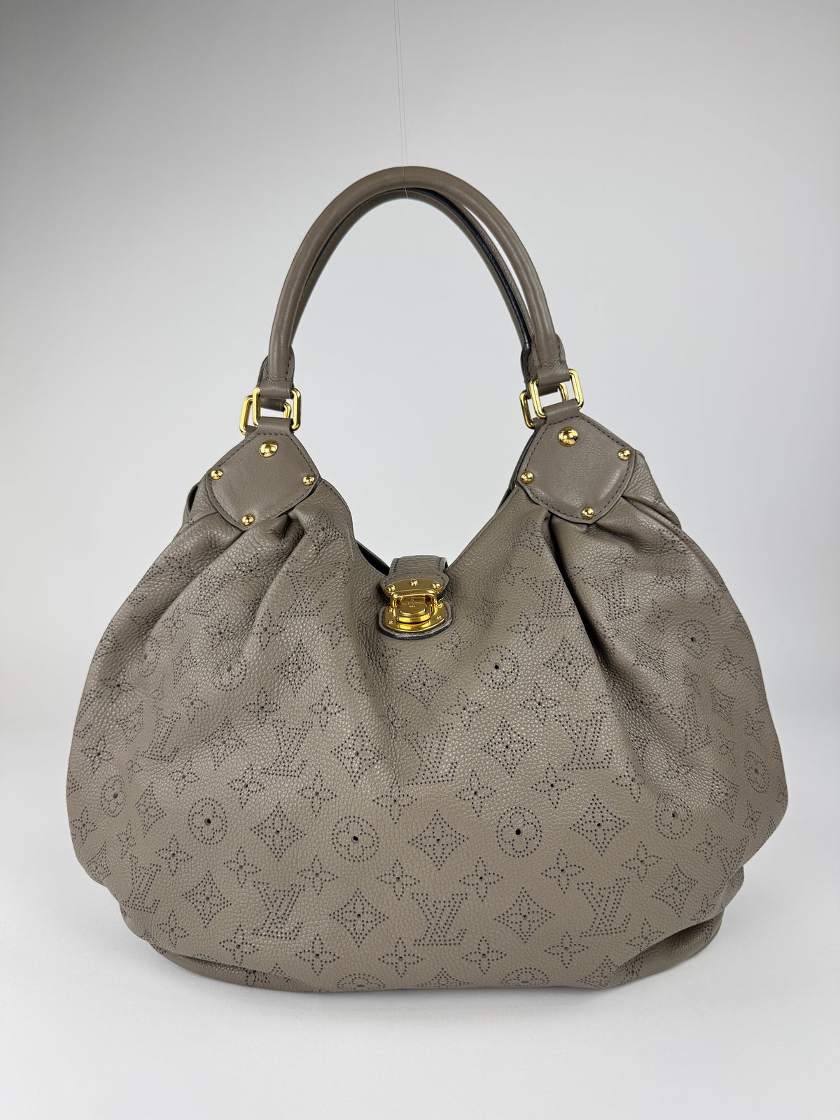 Louis Vuitton Mahina Hobo