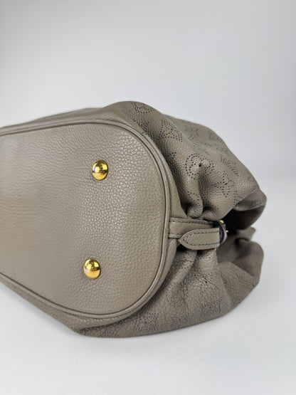 Louis Vuitton Mahina Hobo