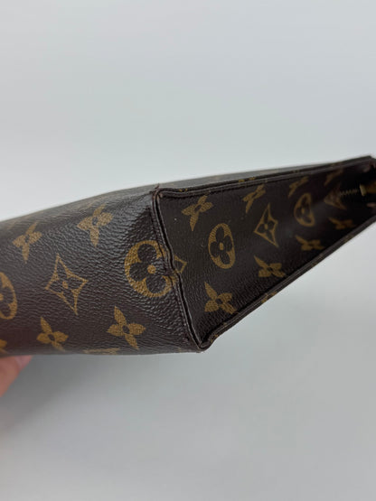 Louis Vuitton Toiletry Pouch 26