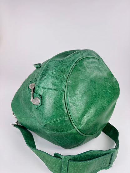 Balenciaga Bucket Pompon Giant