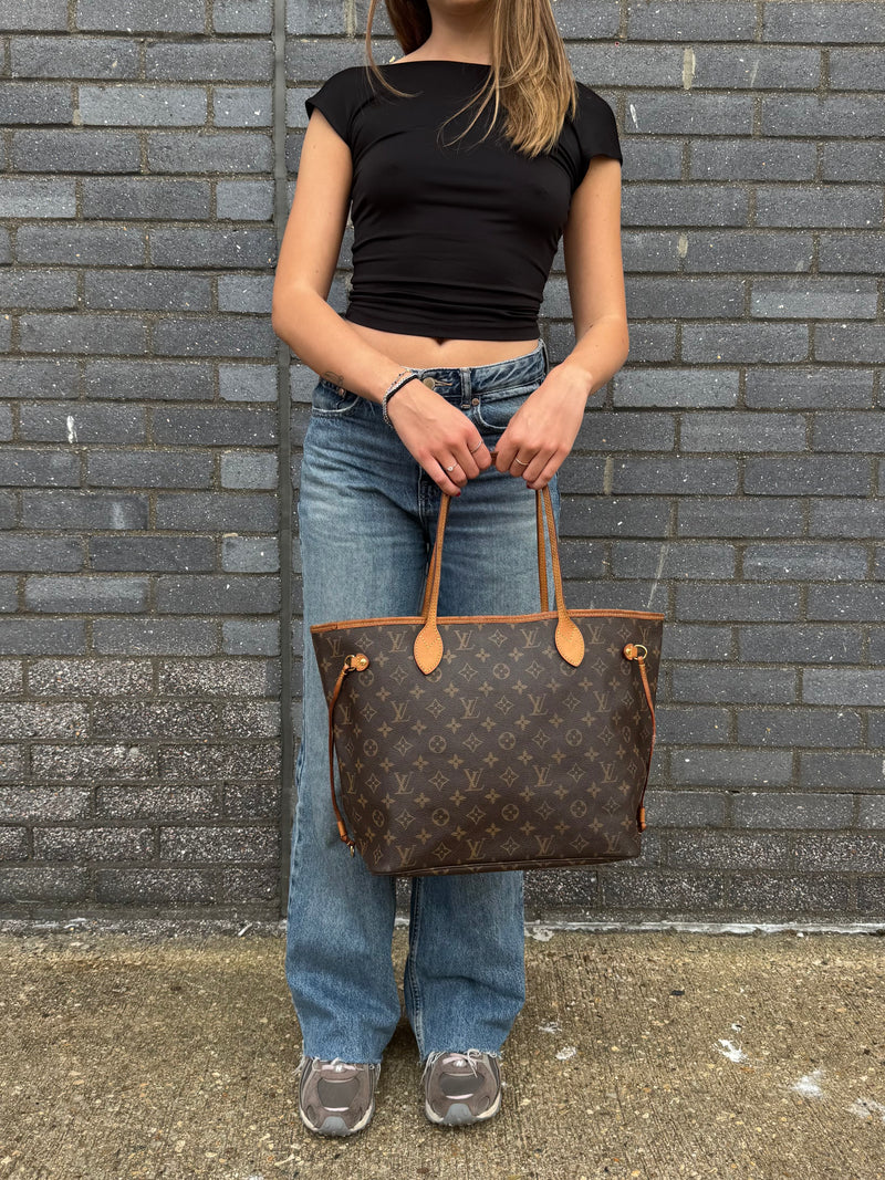 Louis Vuitton Neverfull MM - worn