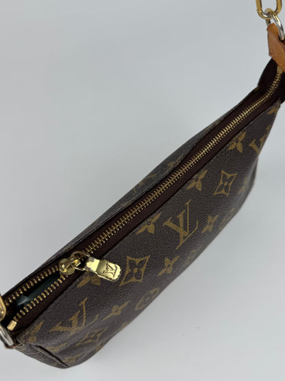 Louis Vuitton Pochette Accessories