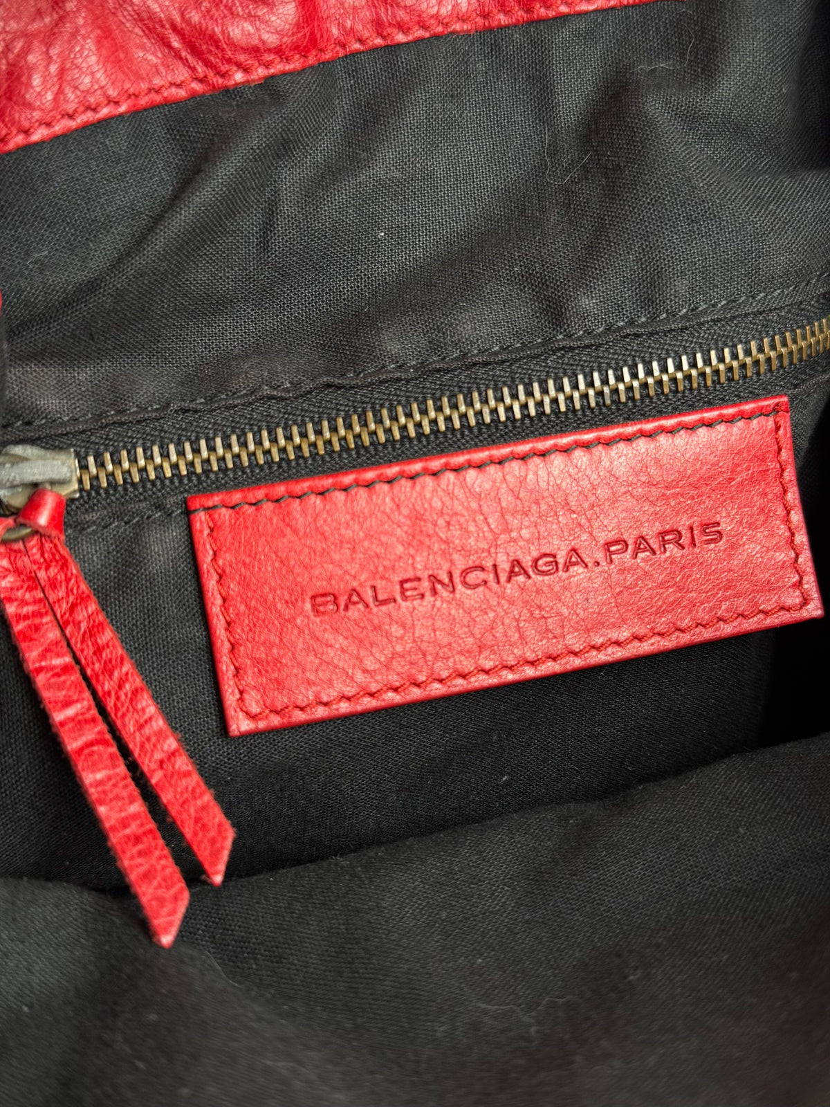 Balenciaga Bucket Pompon Small