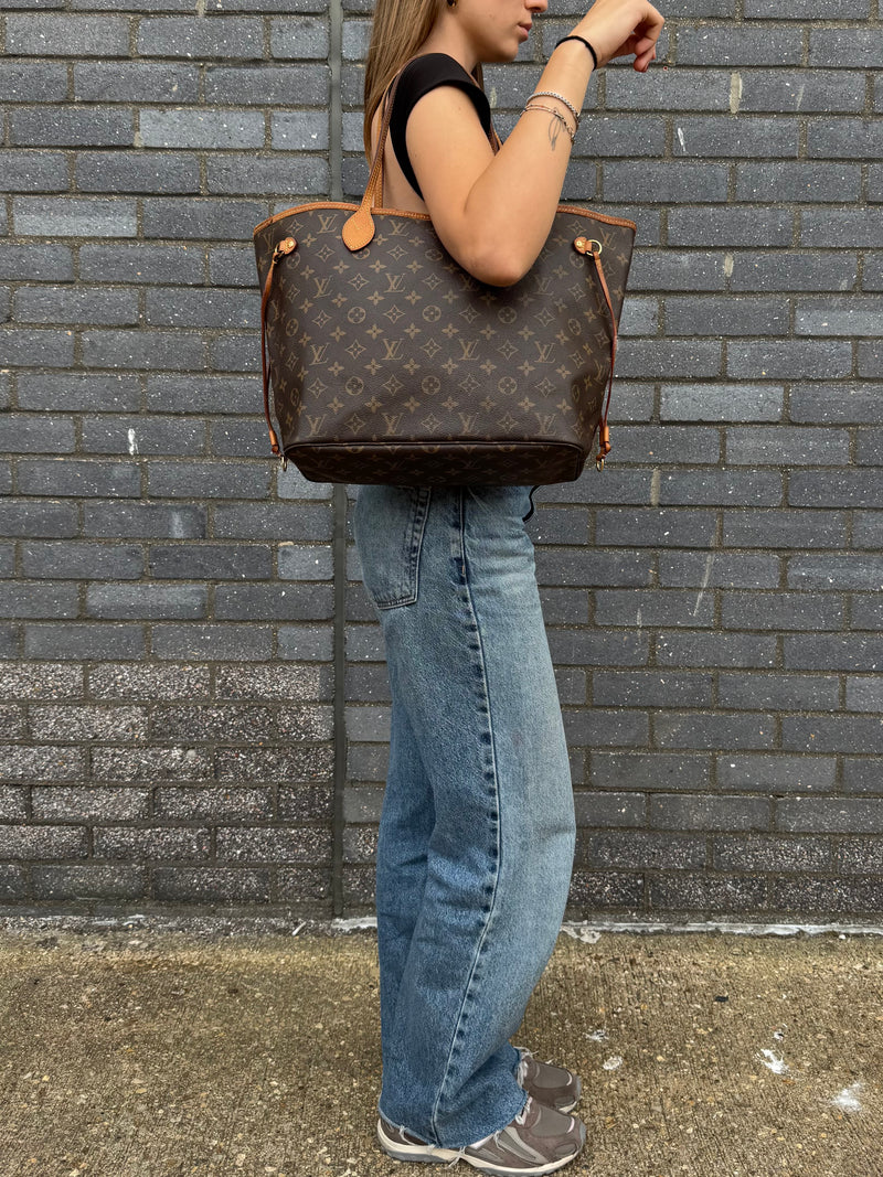 Louis Vuitton Neverfull MM - worn