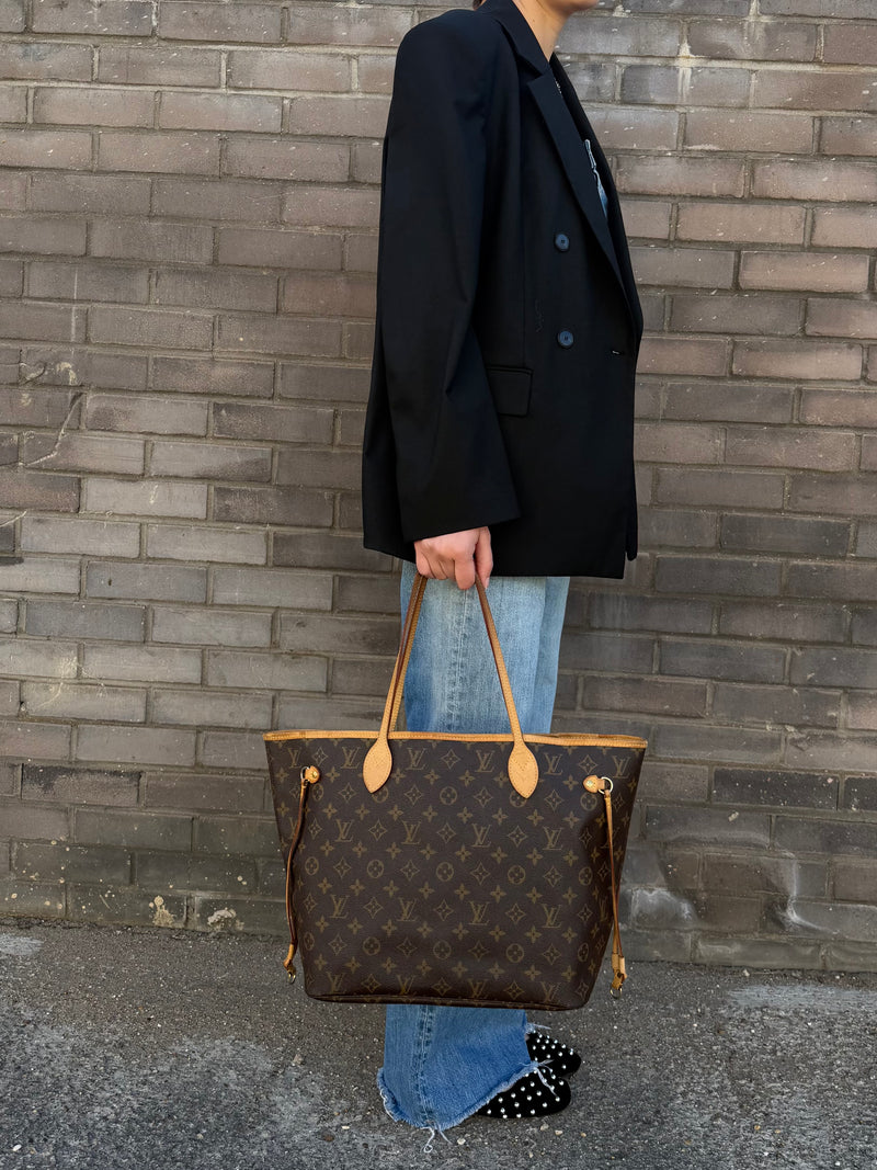 Louis Vuitton Neverfull MM - worn