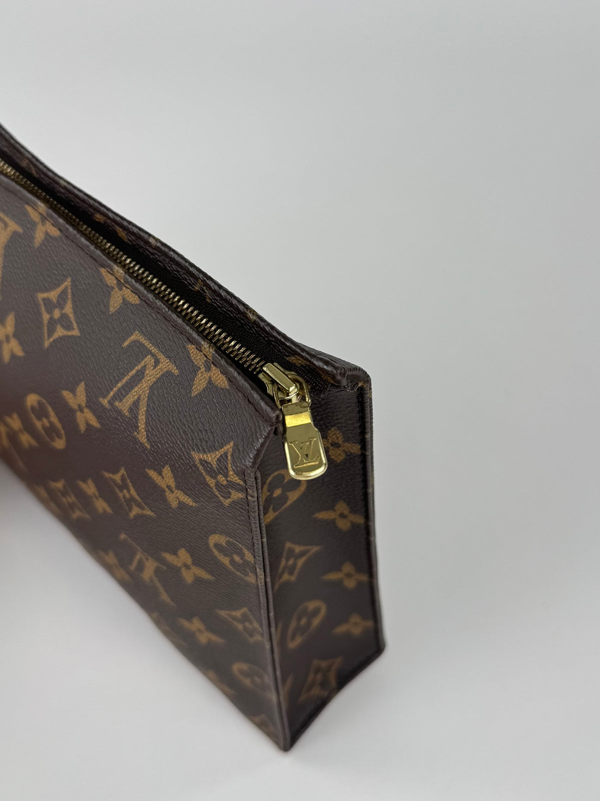Louis Vuitton Toiletry Pouch 26