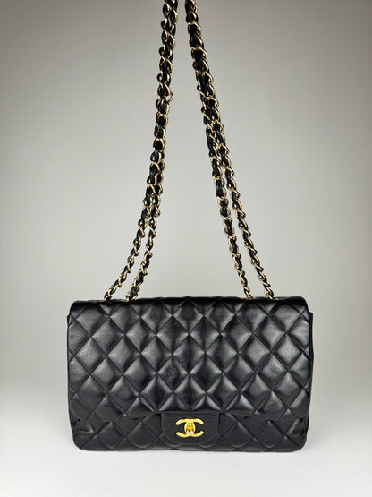 Chanel Timeless Classique medium