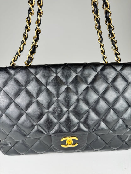 Chanel Timeless Classique medium