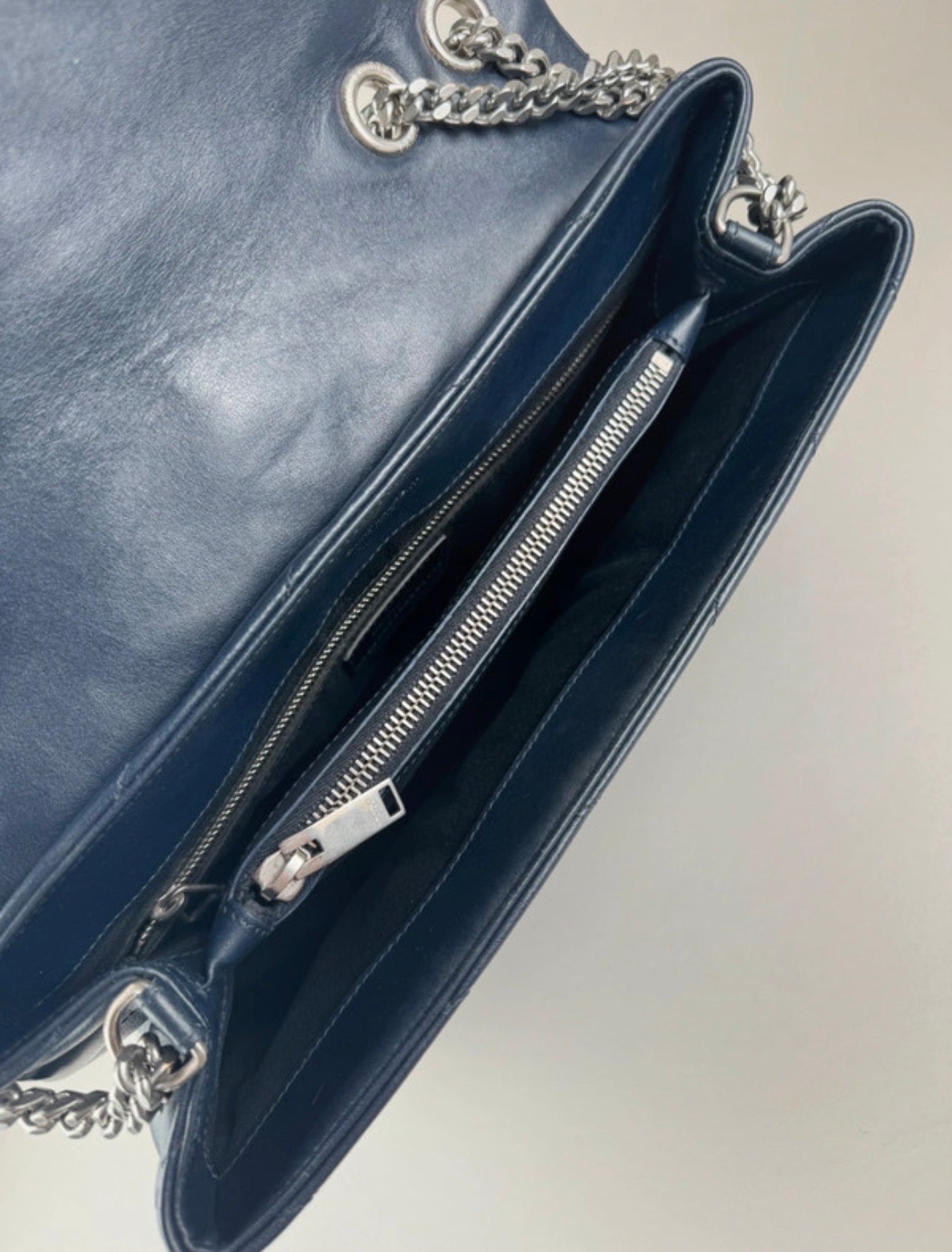 Yves Saint Laurent Loulou