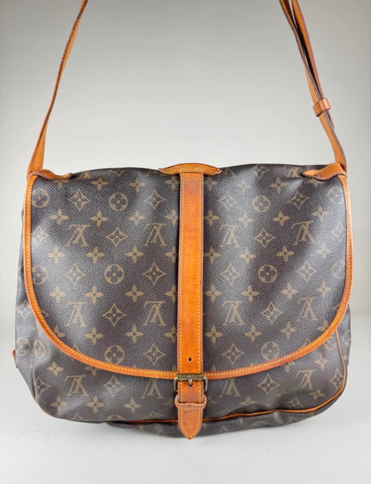 Louis Vuitton Saumur