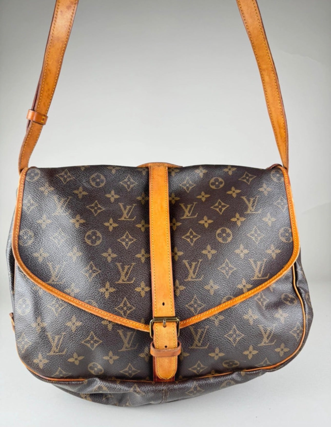 Louis Vuitton Saumur