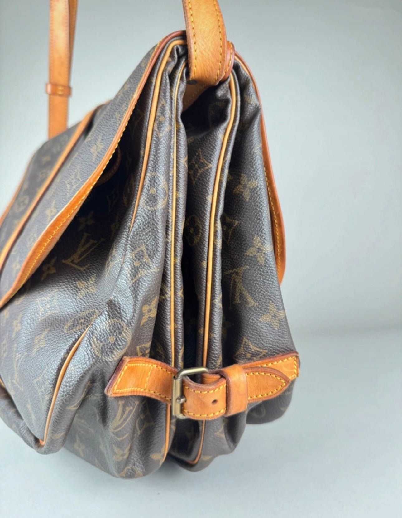 Louis Vuitton Saumur