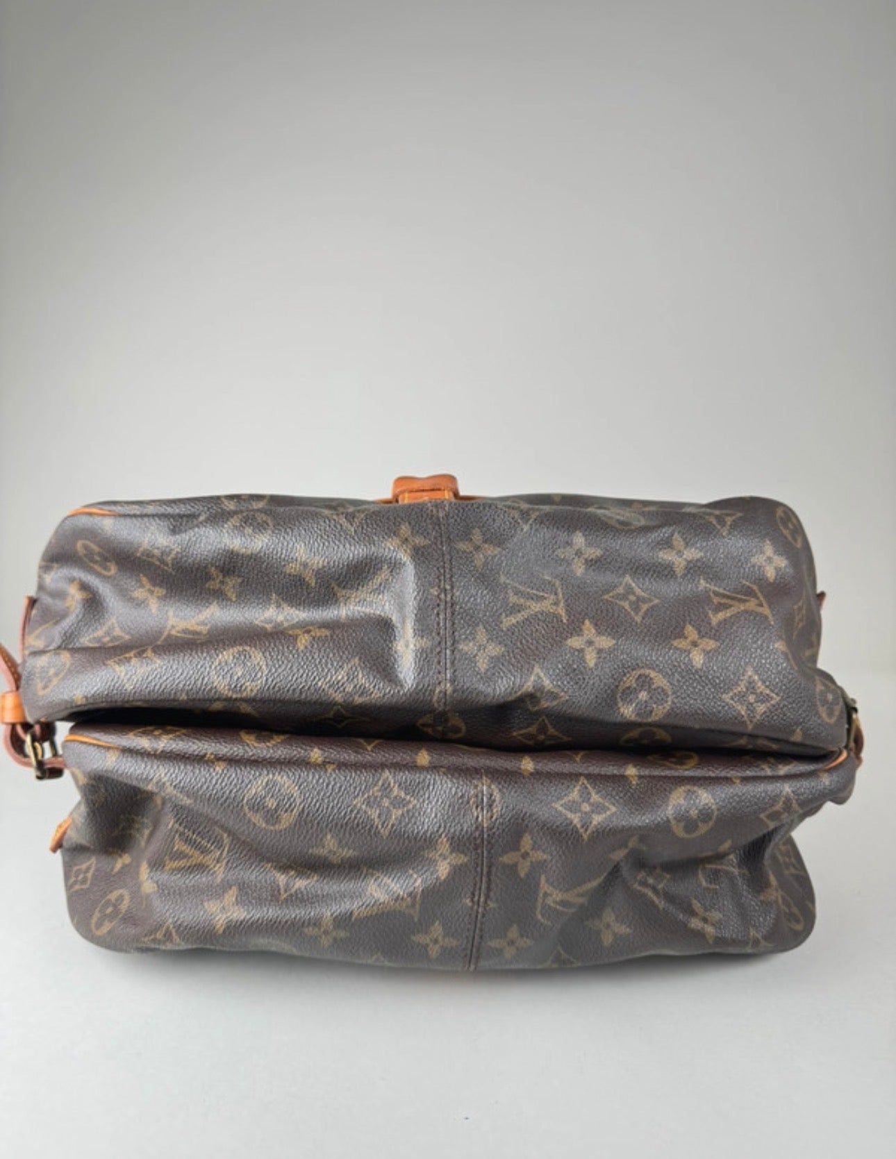 Louis Vuitton Saumur