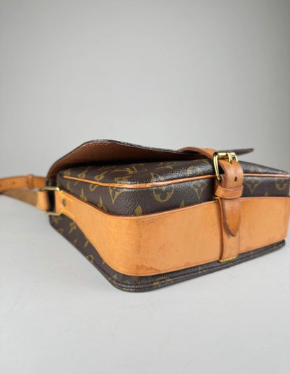 Louis Vuitton Caurtouchiere MM