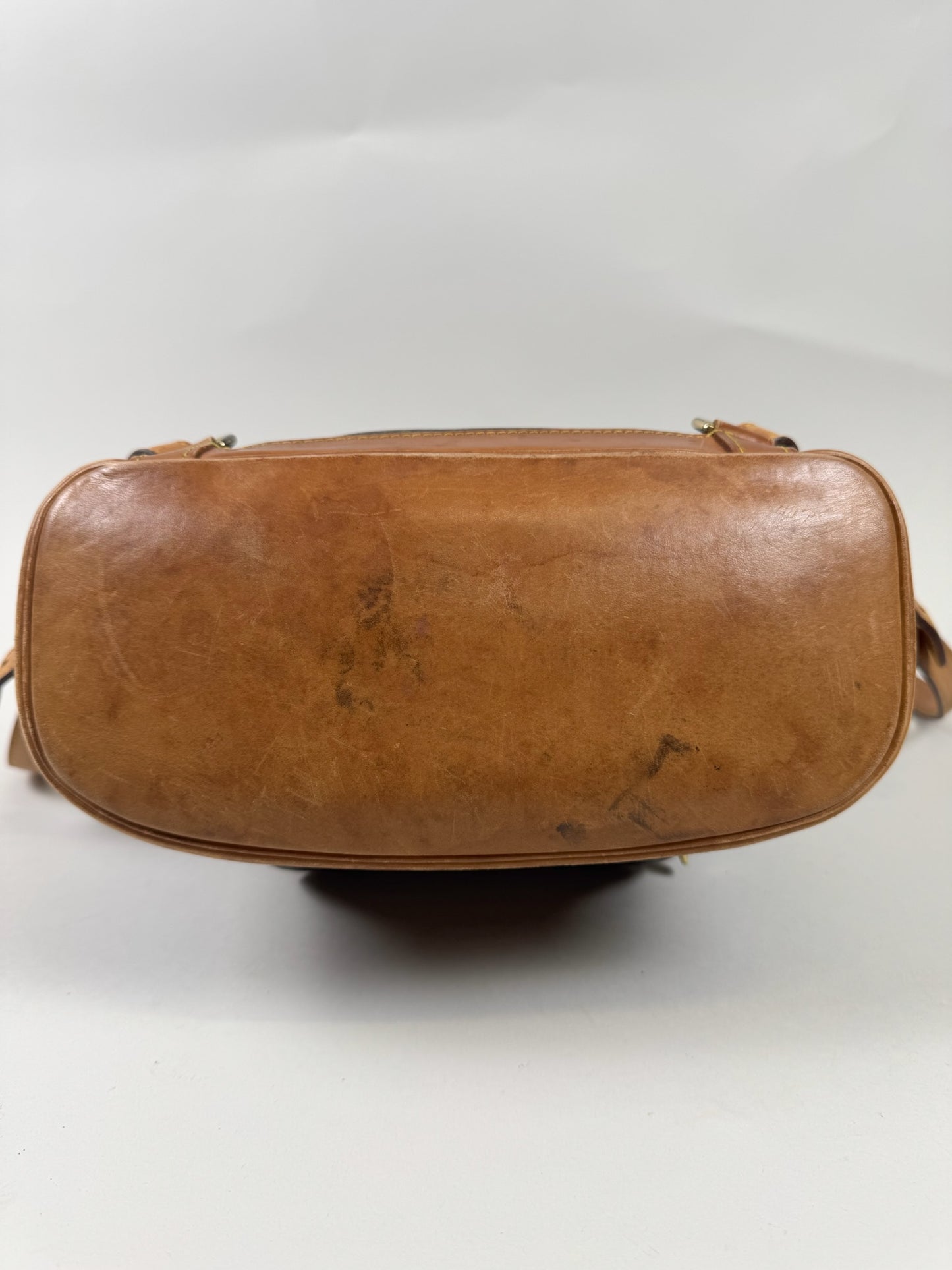 Louis Vuitton Montsouris MM