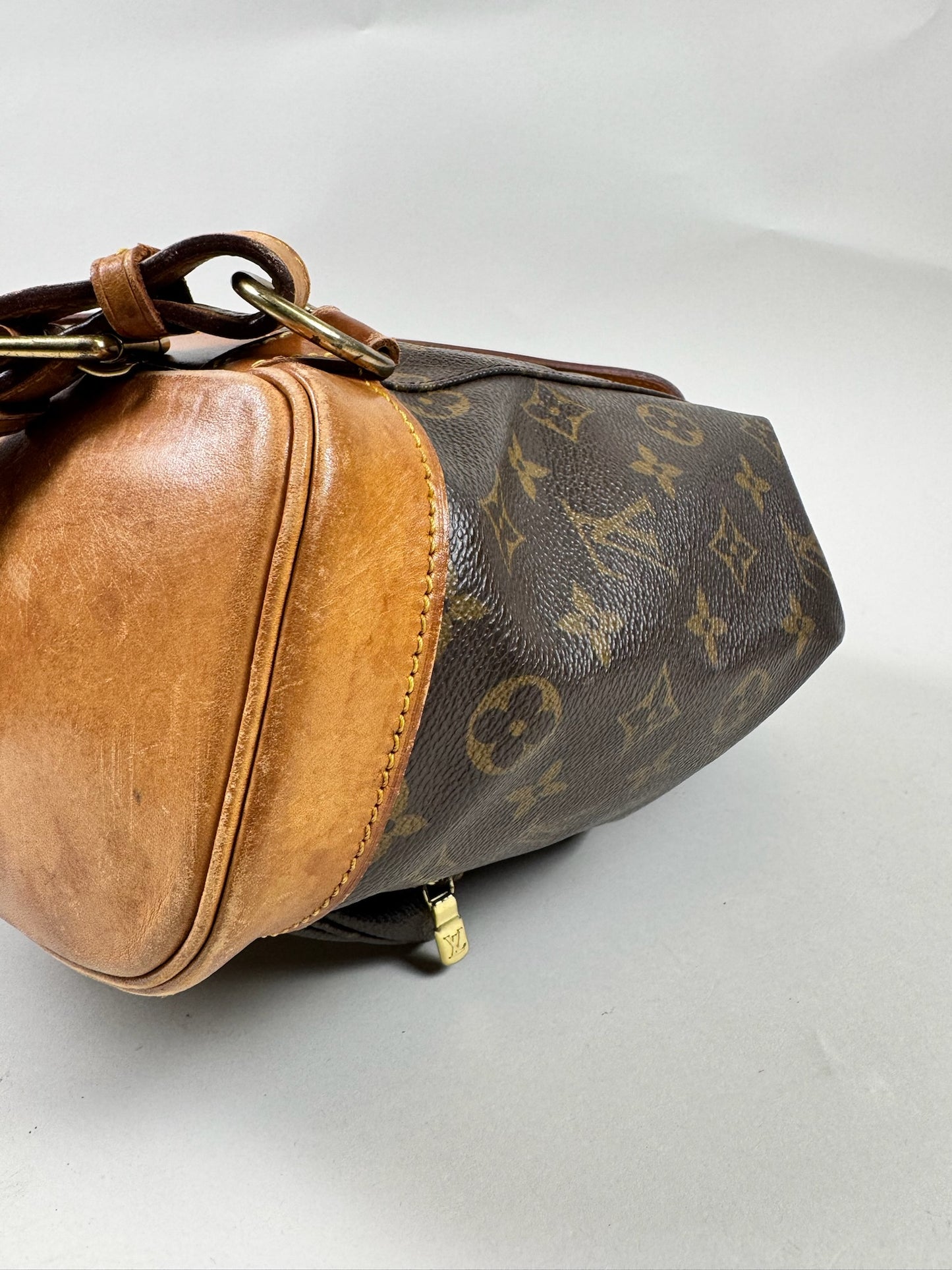 Louis Vuitton Montsouris MM