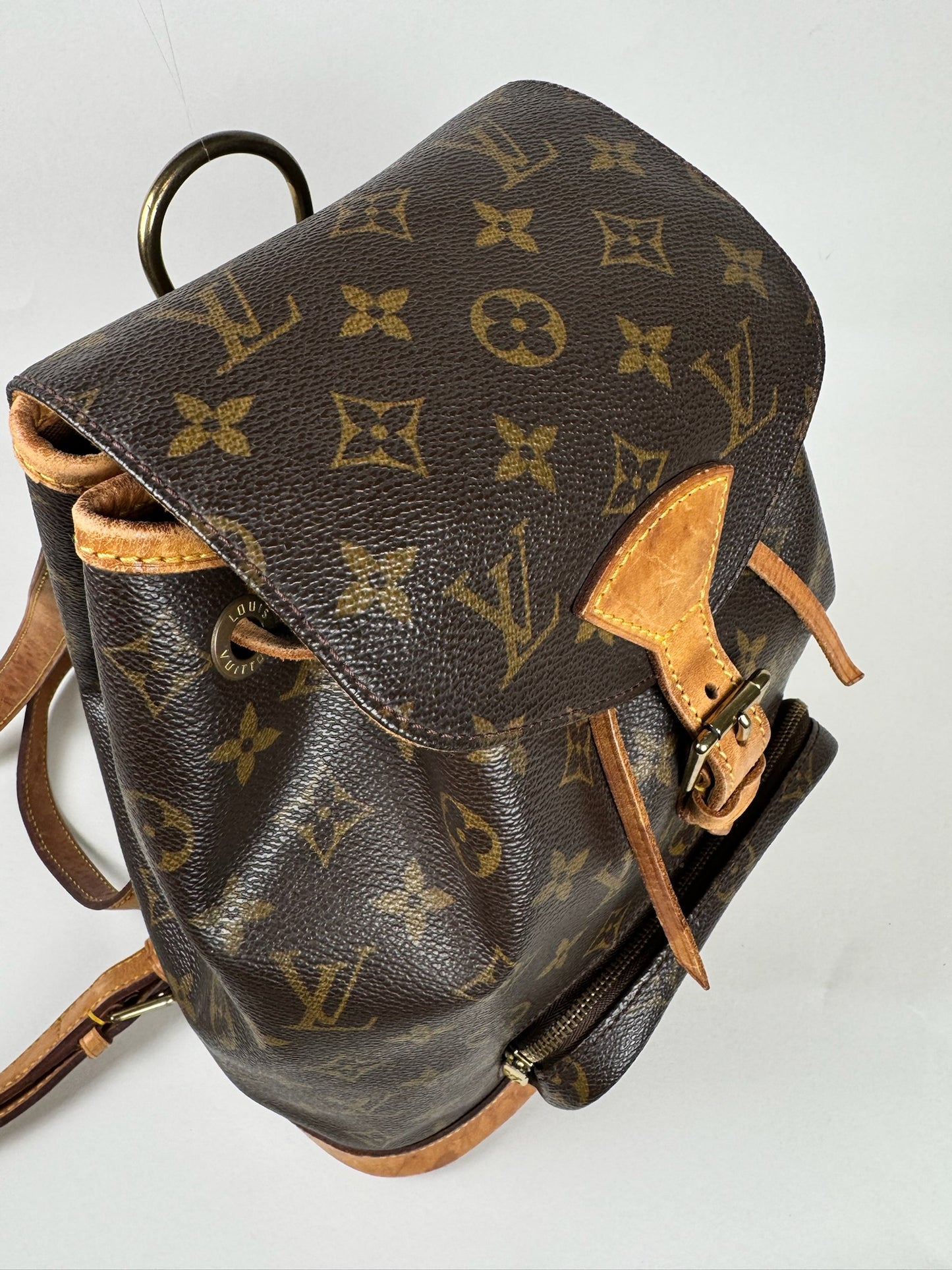 Louis Vuitton Montsouris MM