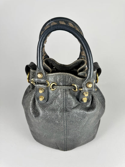 Balenciaga Bucket - respace.studio