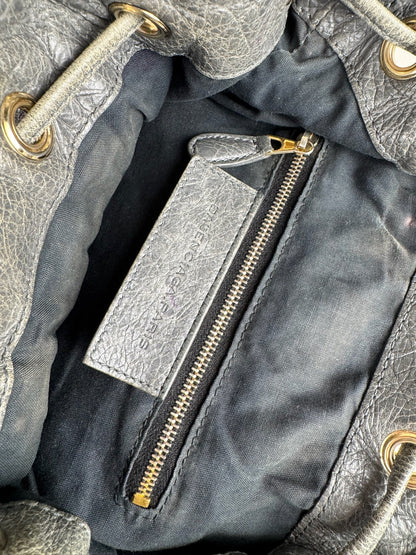 Balenciaga Bucket - respace.studio