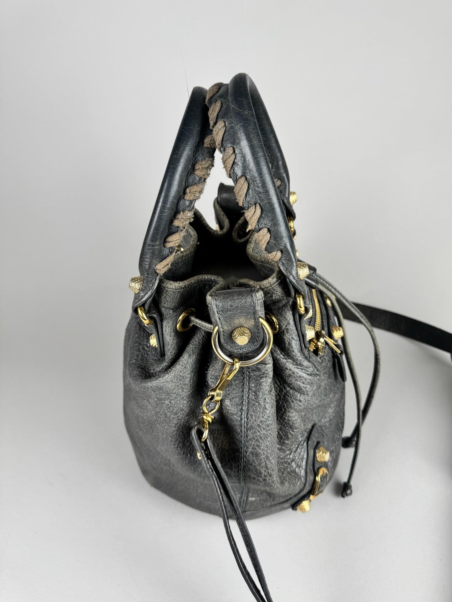 Balenciaga Bucket - respace.studio